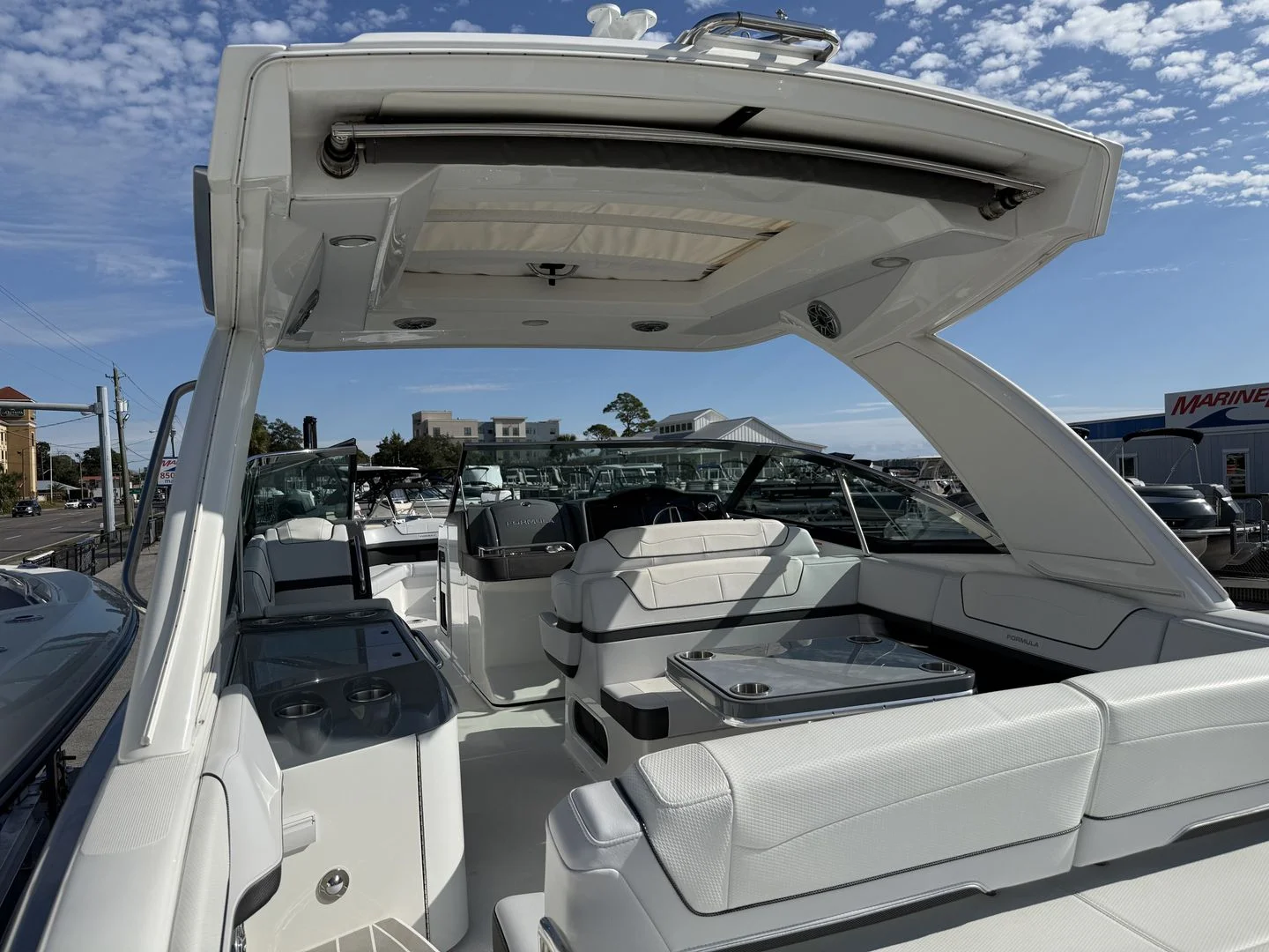 2024 Formula 350 CROSSOVER BOWRIDER Image Thumbnail #13