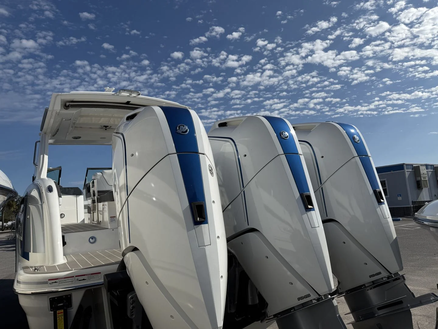 2024 Formula 350 CROSSOVER BOWRIDER Image Thumbnail #7