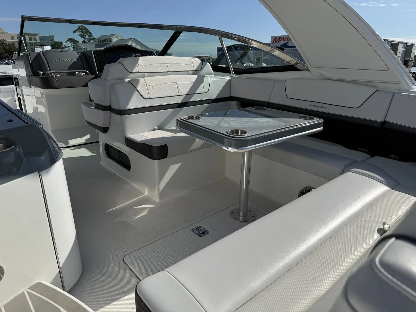 2024 Formula 350 CROSSOVER BOWRIDER Image Thumbnail #18