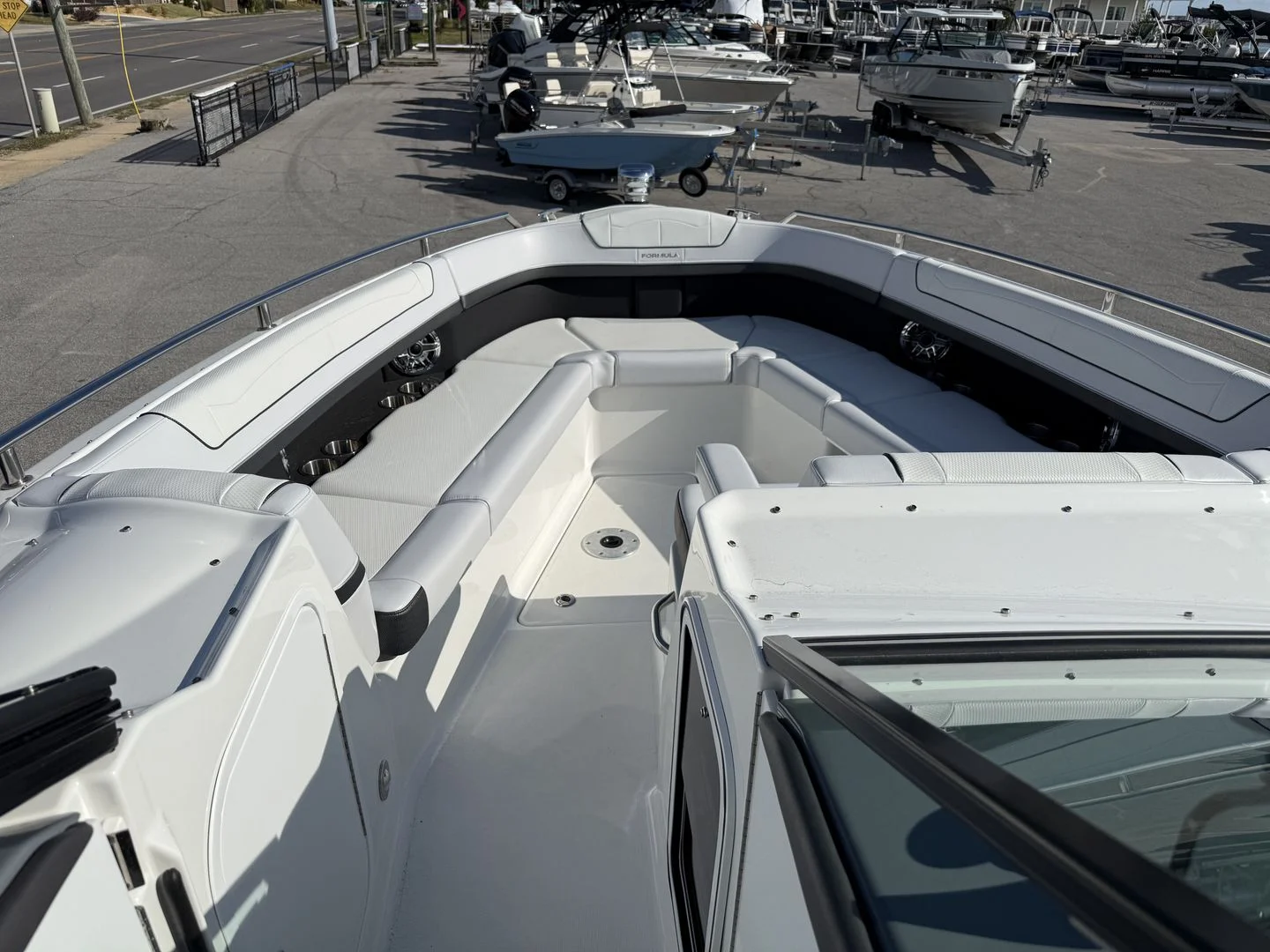 2024 Formula 350 CROSSOVER BOWRIDER Image Thumbnail #40