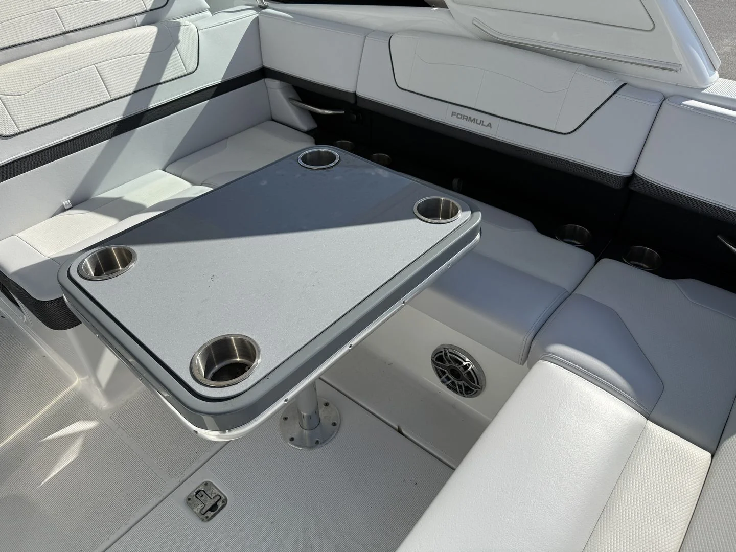 2024 Formula 350 CROSSOVER BOWRIDER Image Thumbnail #15