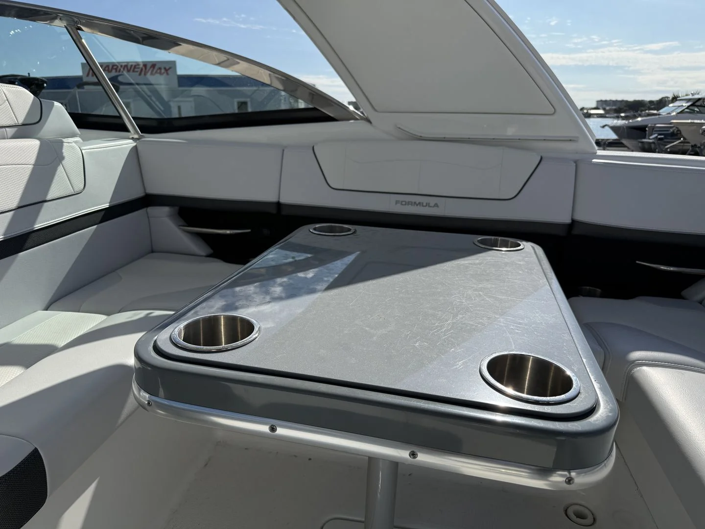 2024 Formula 350 CROSSOVER BOWRIDER Image Thumbnail #16