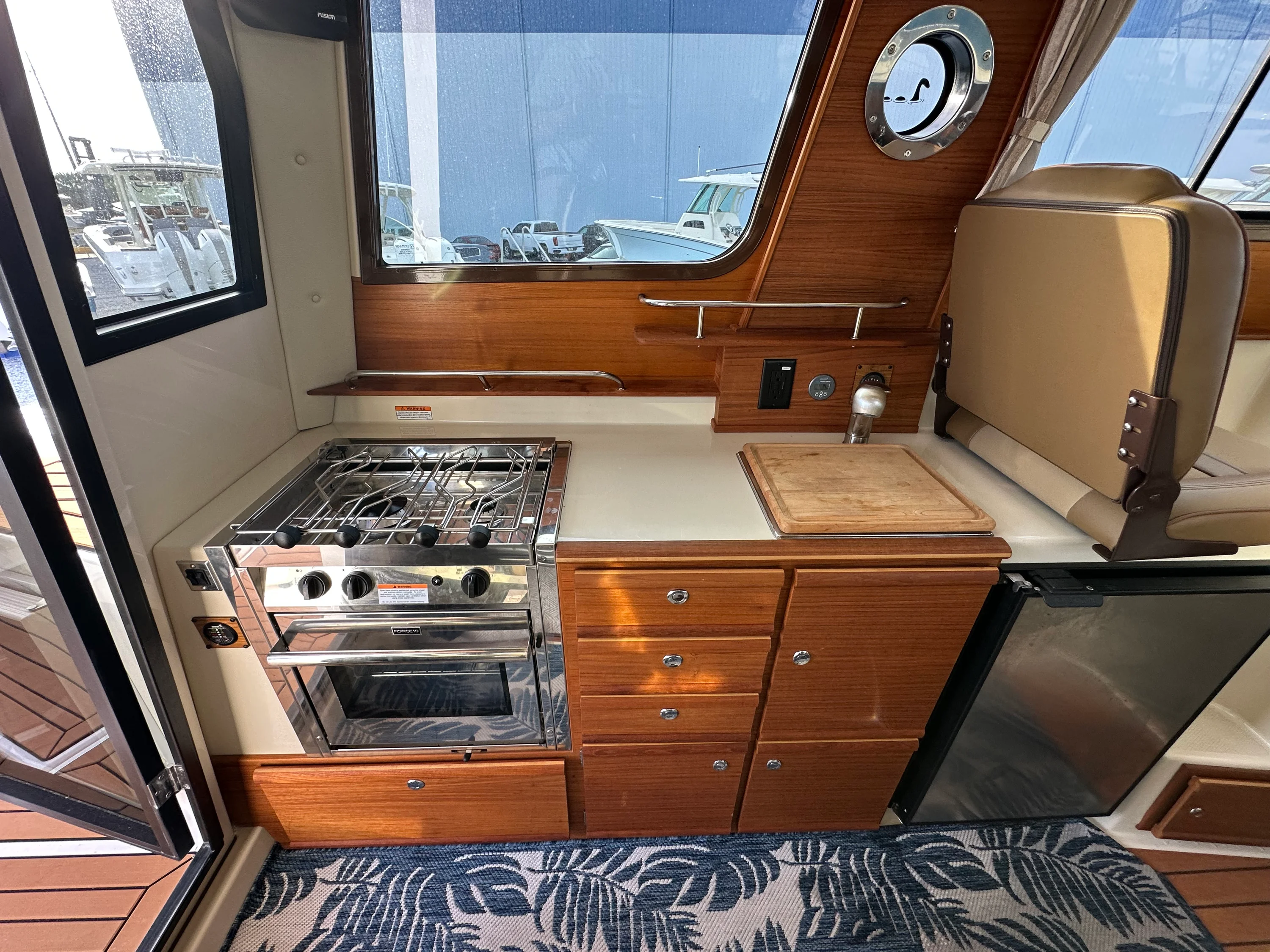 2024 Ranger TUG R-27 Image Thumbnail #15