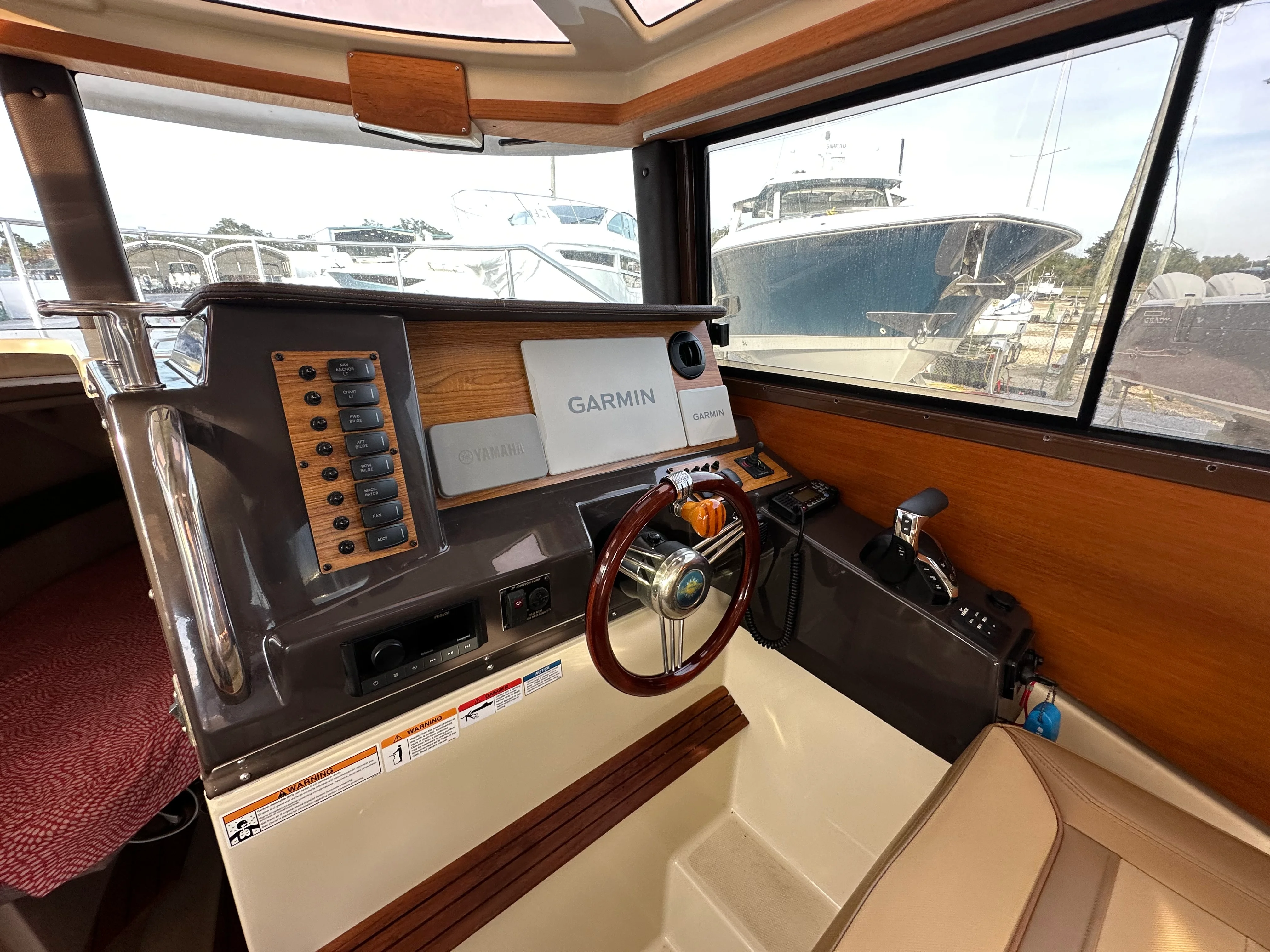 2024 Ranger R27 Image Thumbnail #20