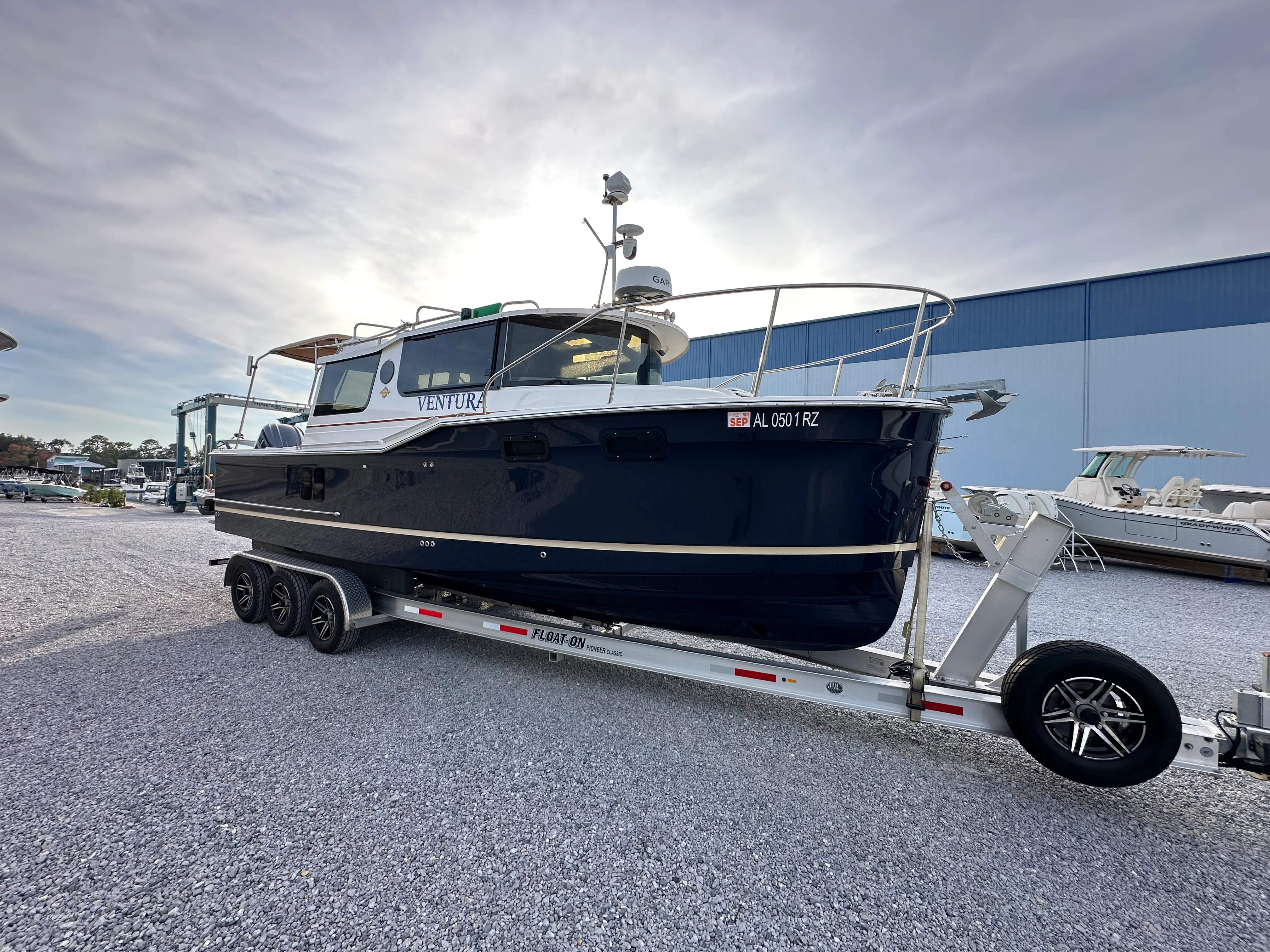 2024 Ranger R27 Image Thumbnail #3