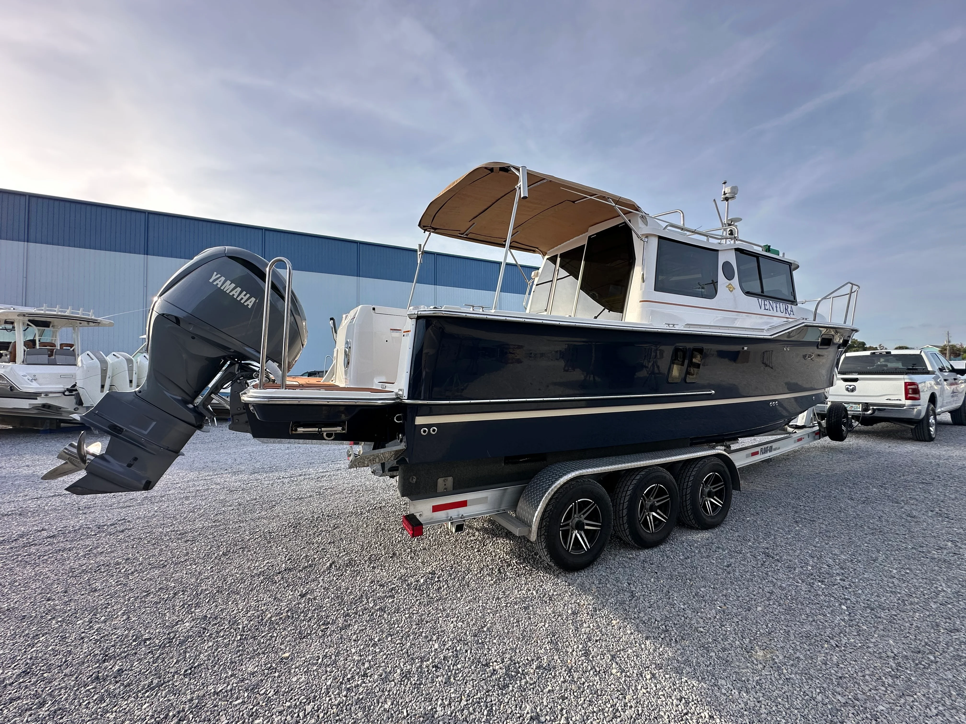 2024 Ranger R27 Image Thumbnail #4