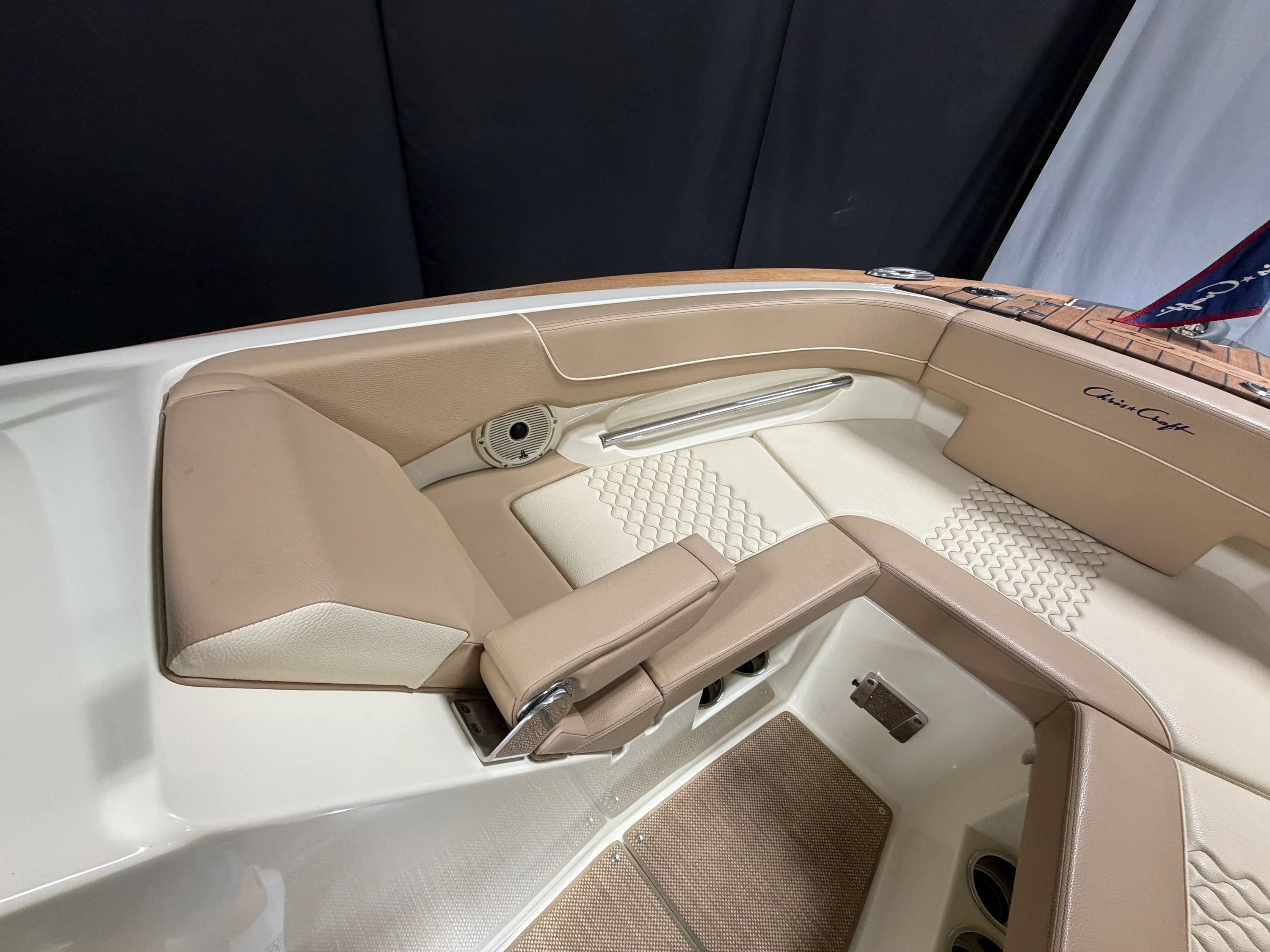 2021 Chris-Craft 25GT Image Thumbnail #11