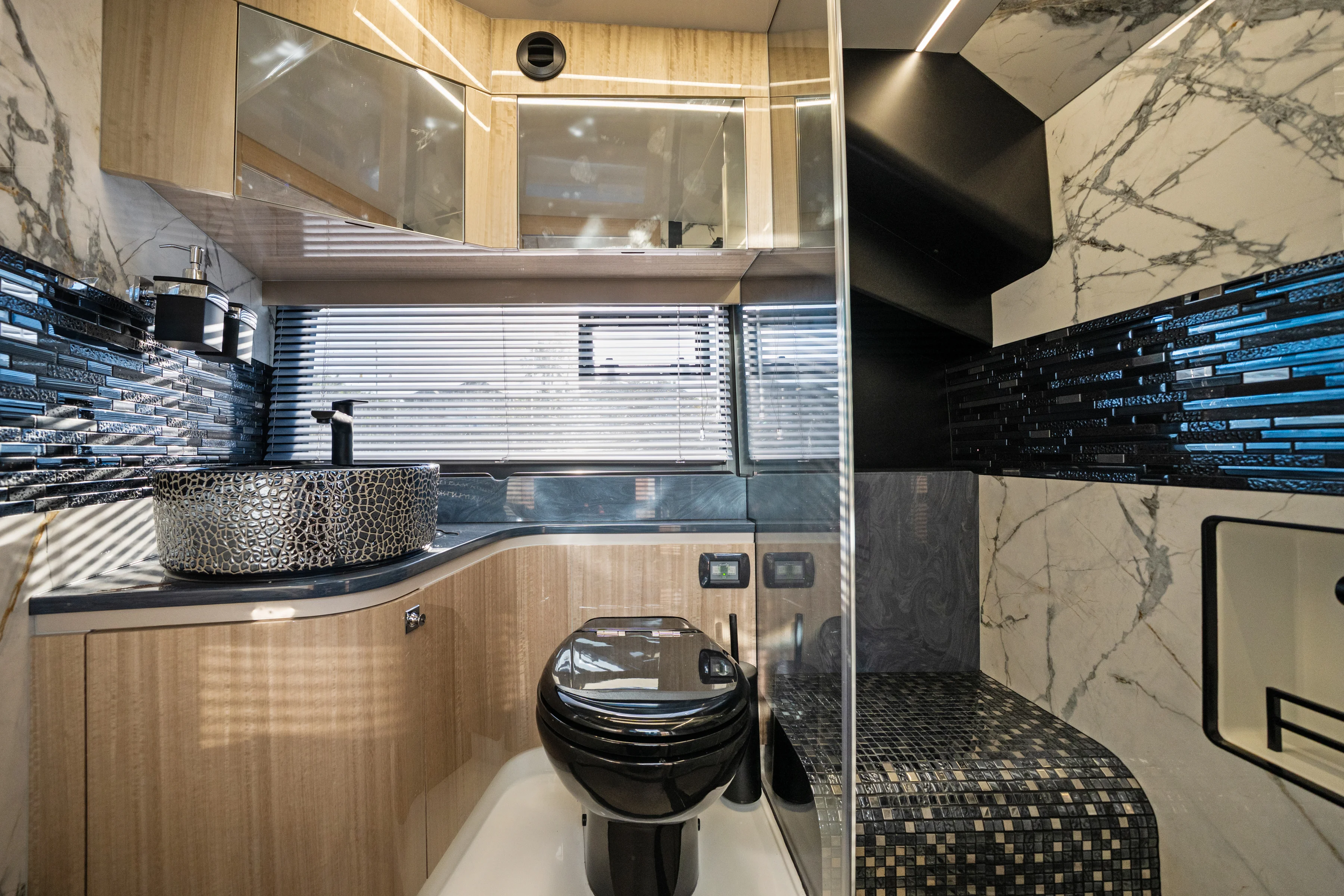 2024 Galeon 375 GTO Image Thumbnail #54