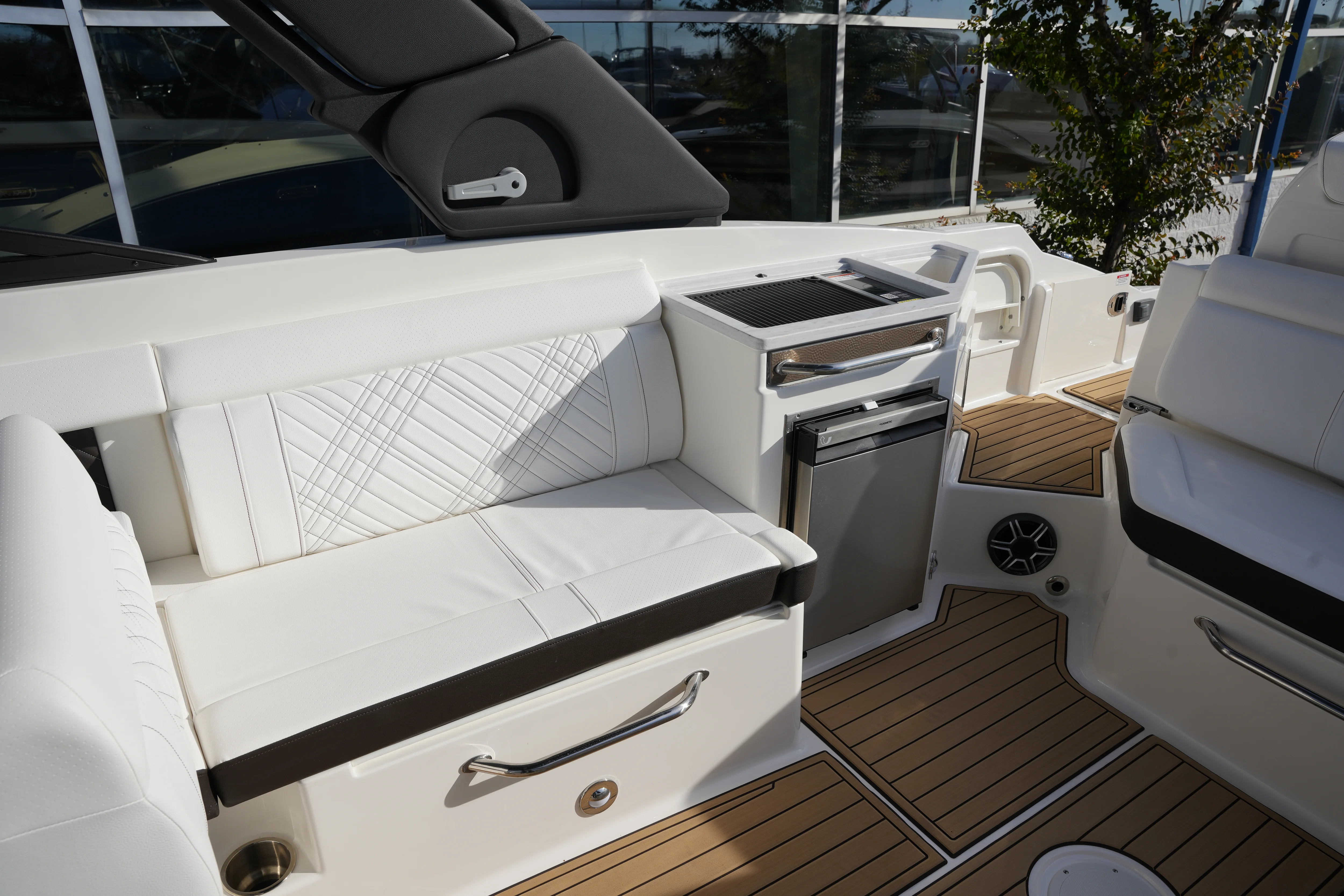 2026 Sea Ray SDX 290 Image Thumbnail #15