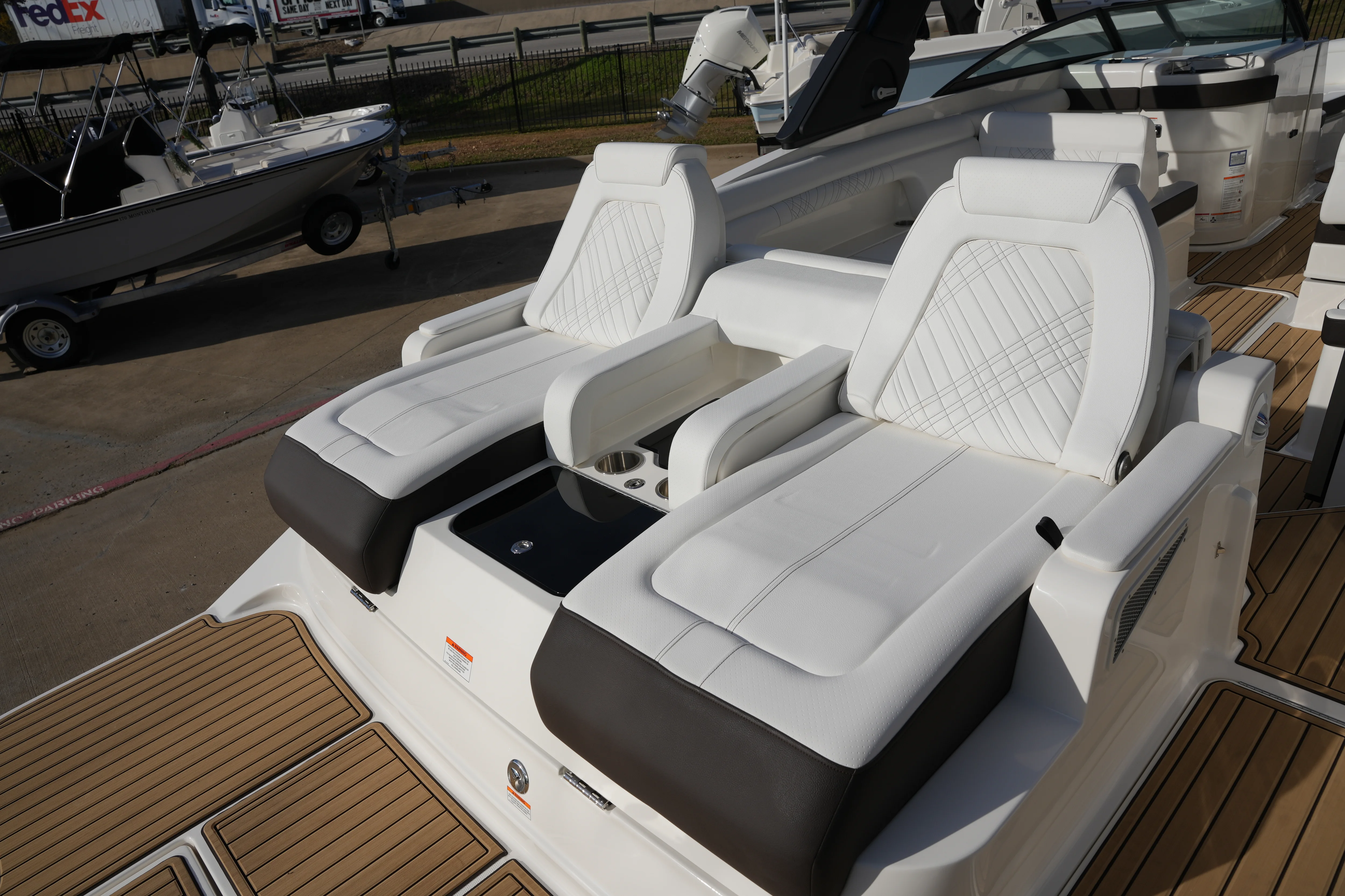 2026 Sea Ray SDX 290 Image Thumbnail #8