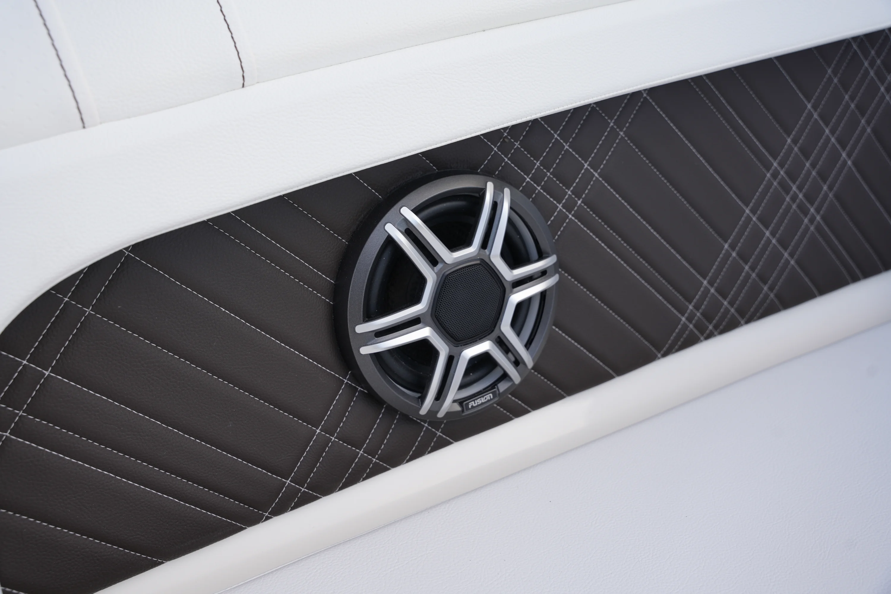 2026 Sea Ray SDX 290 Image Thumbnail #39