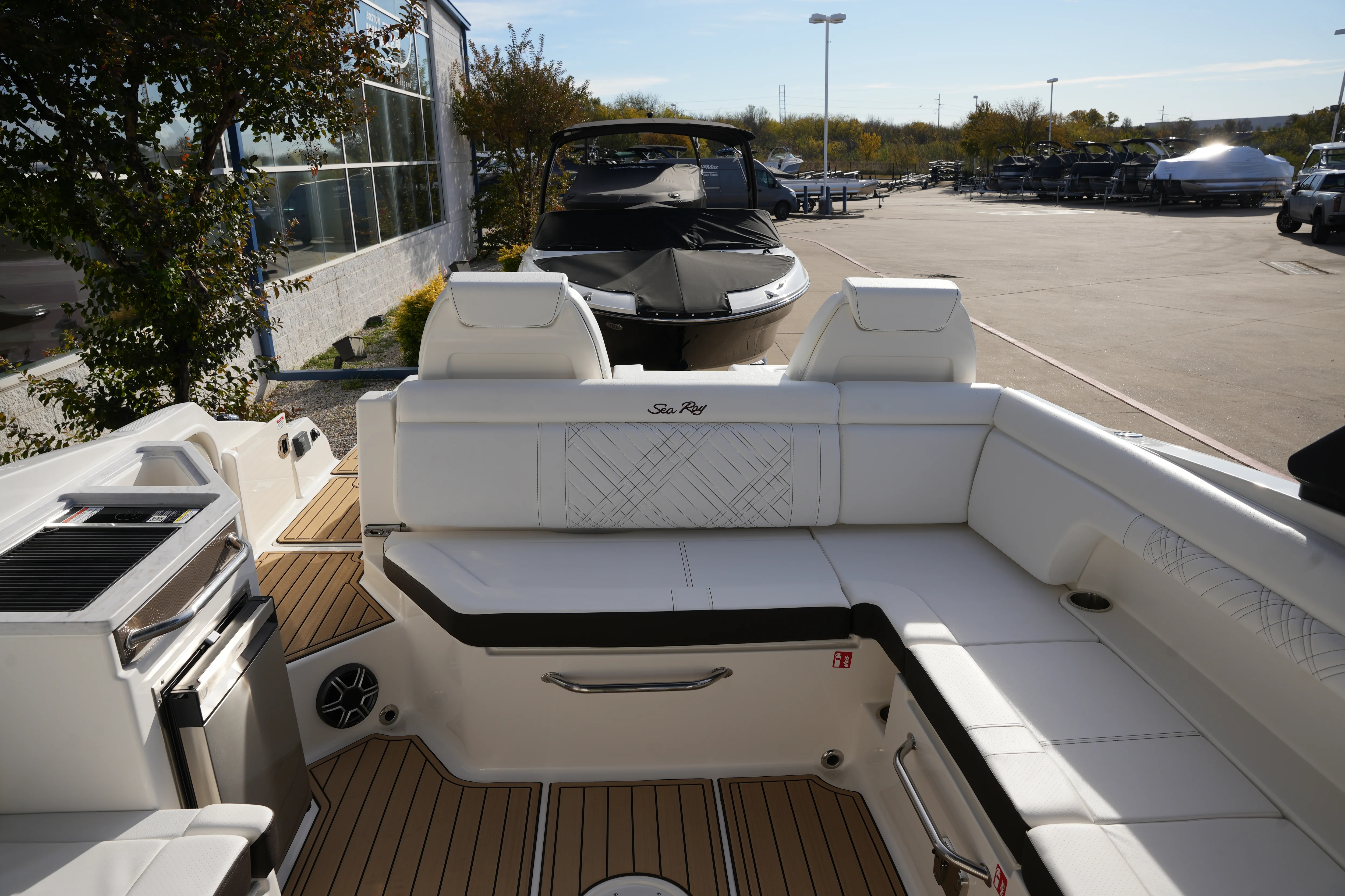 2026 Sea Ray SDX 290 Image Thumbnail #13