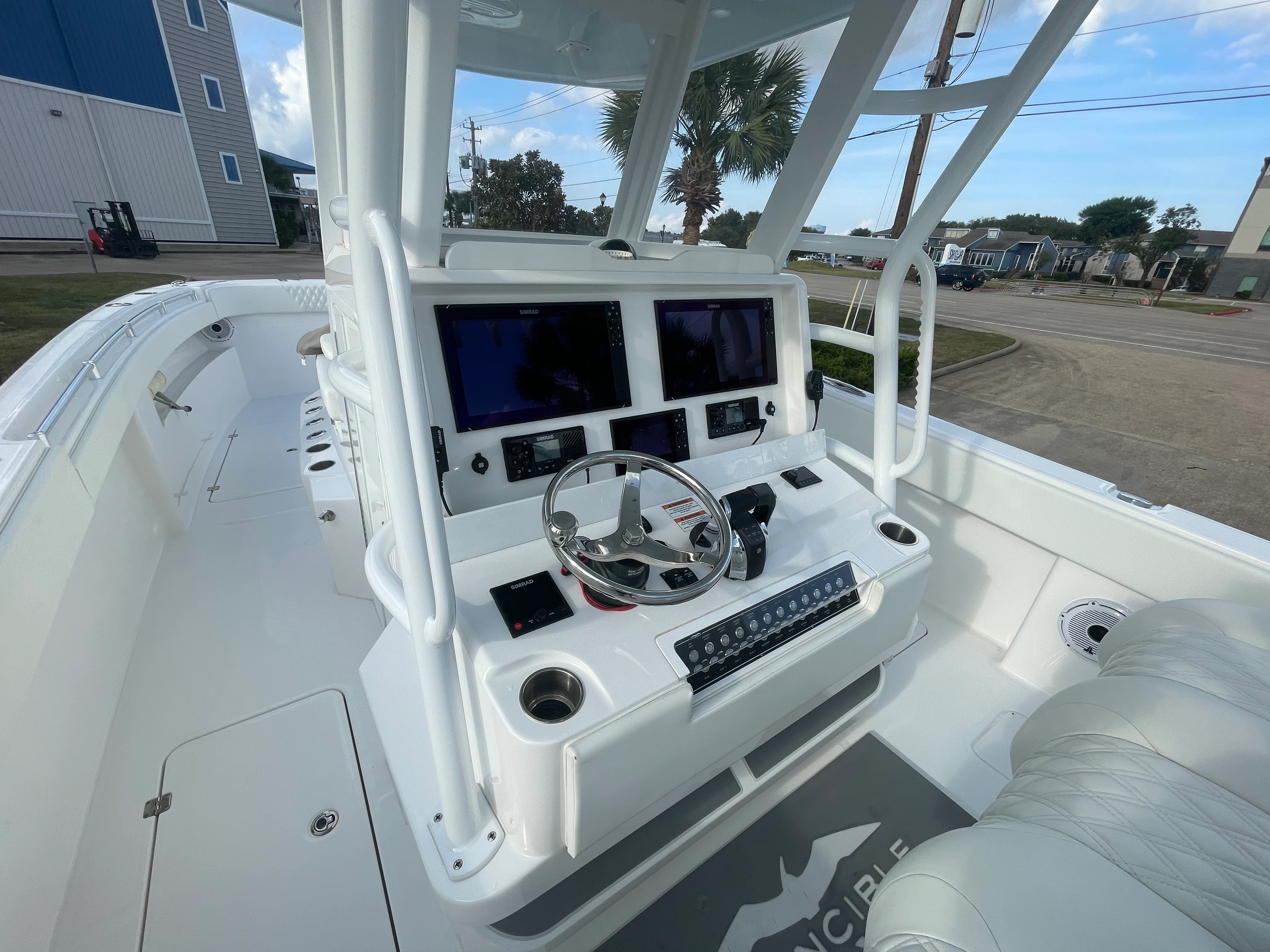 2022 Invincible 33 CAT Image Thumbnail #17