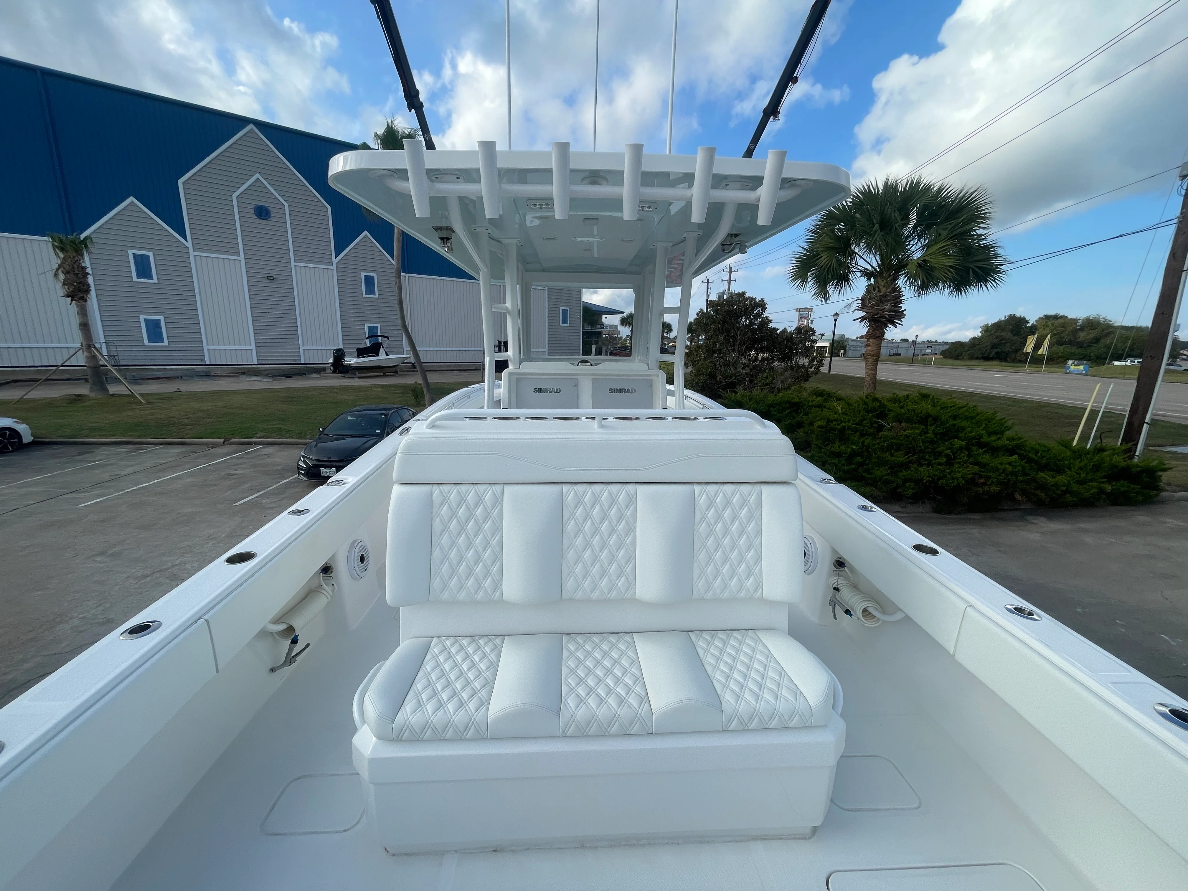 2022 Invincible 33 CAT Image Thumbnail #33