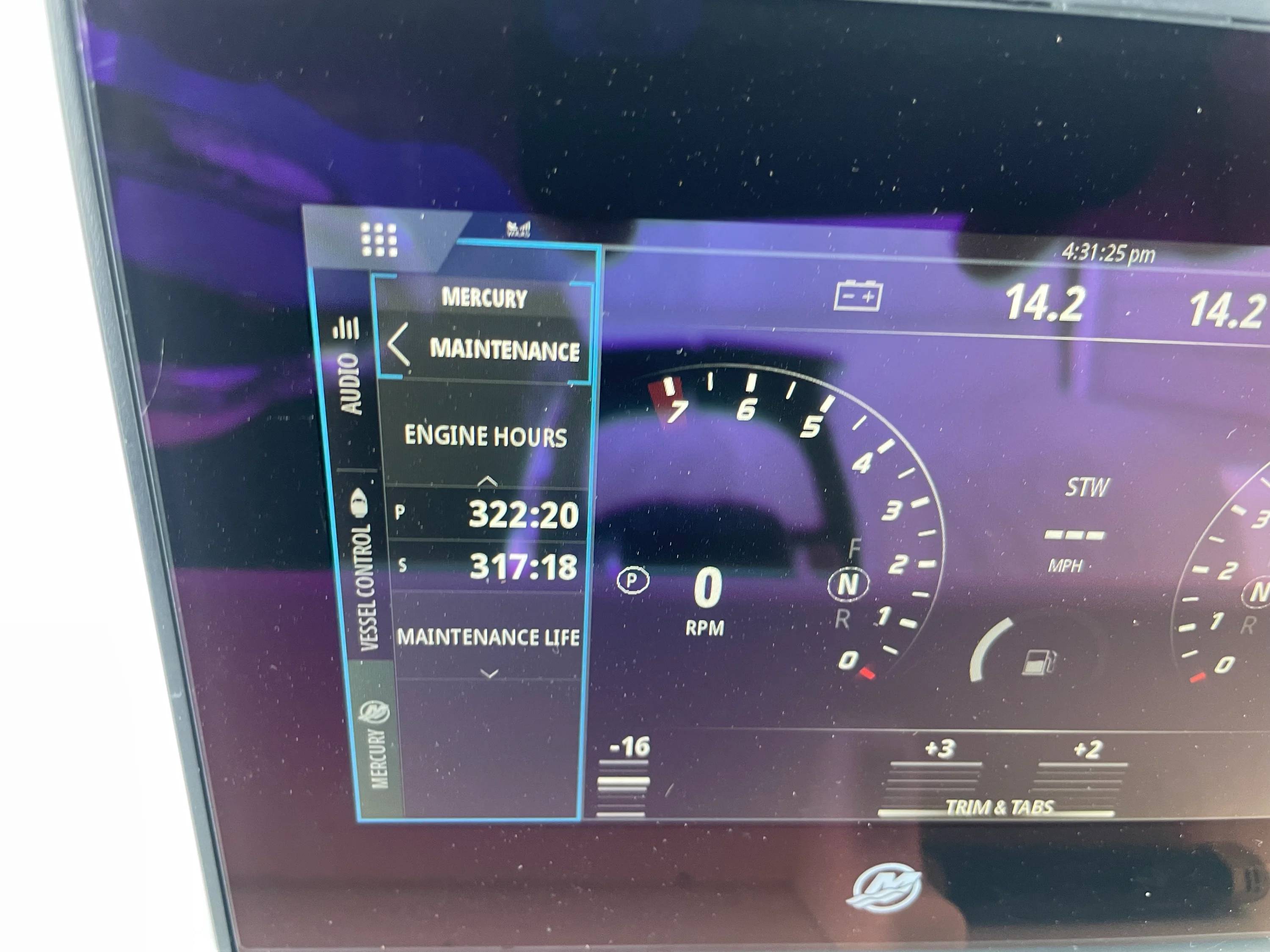 2022 Invincible 33 CAT Image Thumbnail #21