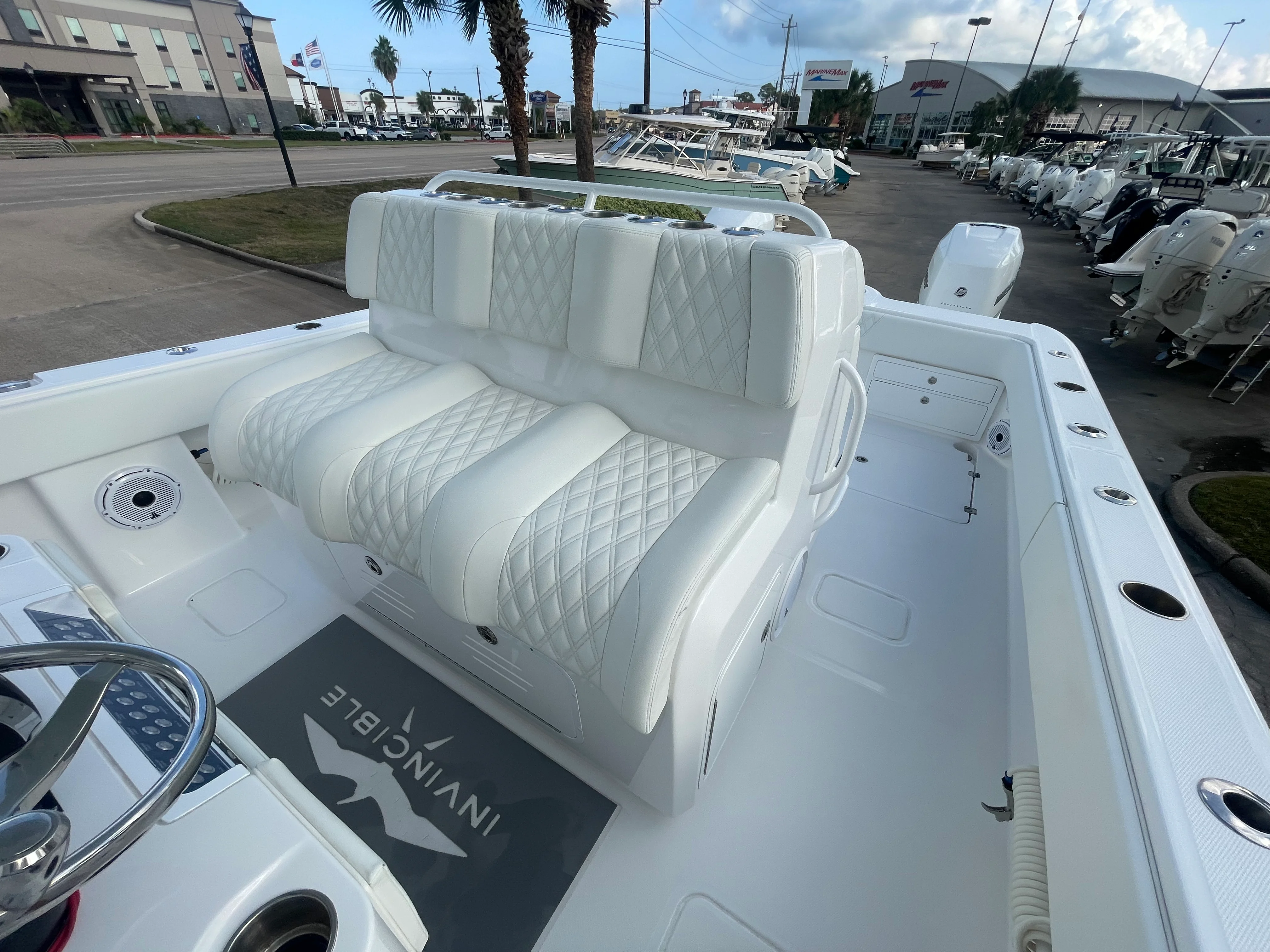 2022 Invincible 33 CAT Image Thumbnail #32