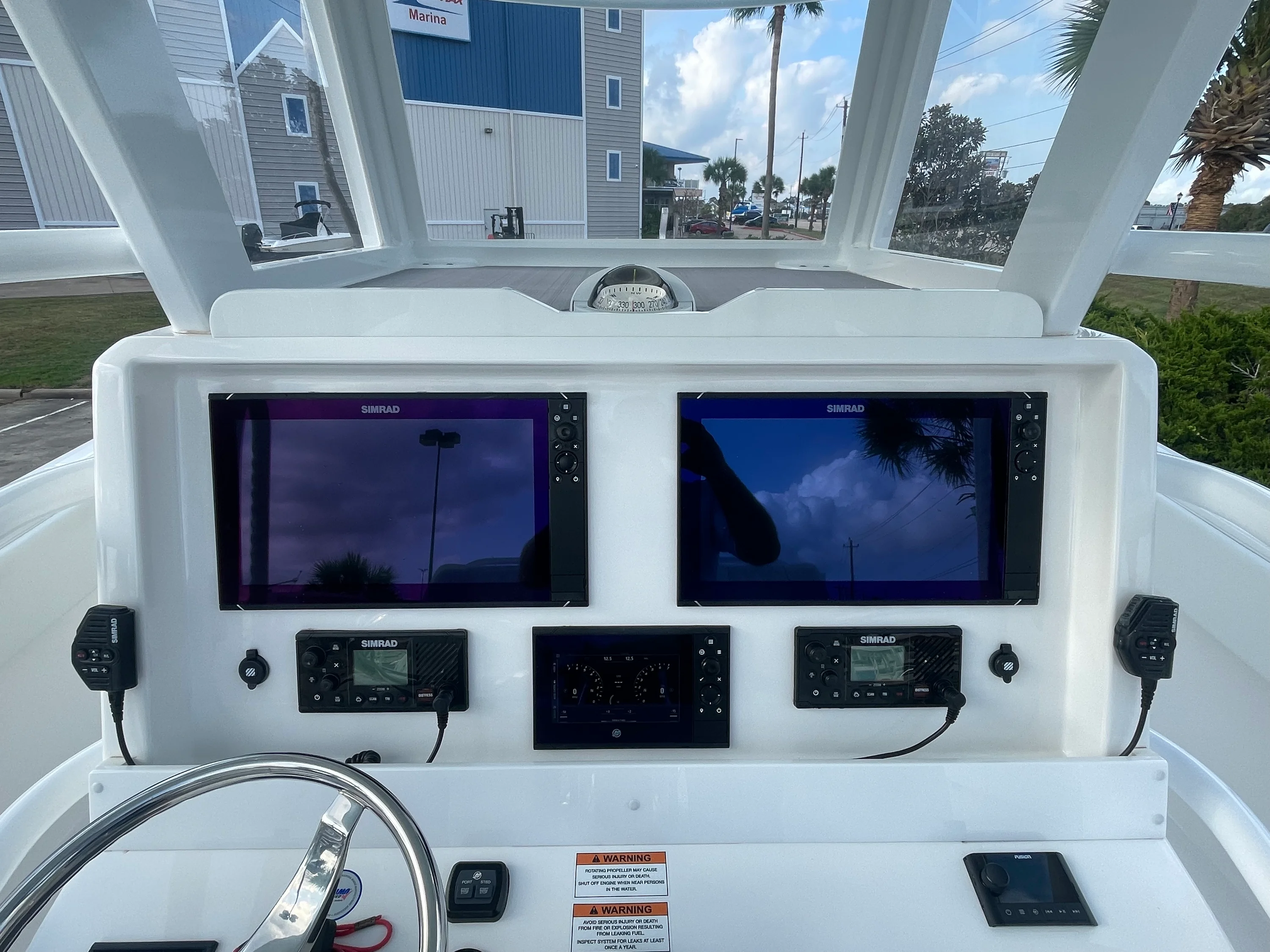 2022 Invincible 33 CAT Image Thumbnail #15