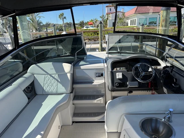 2022 Regal 33 XO Image Thumbnail #12