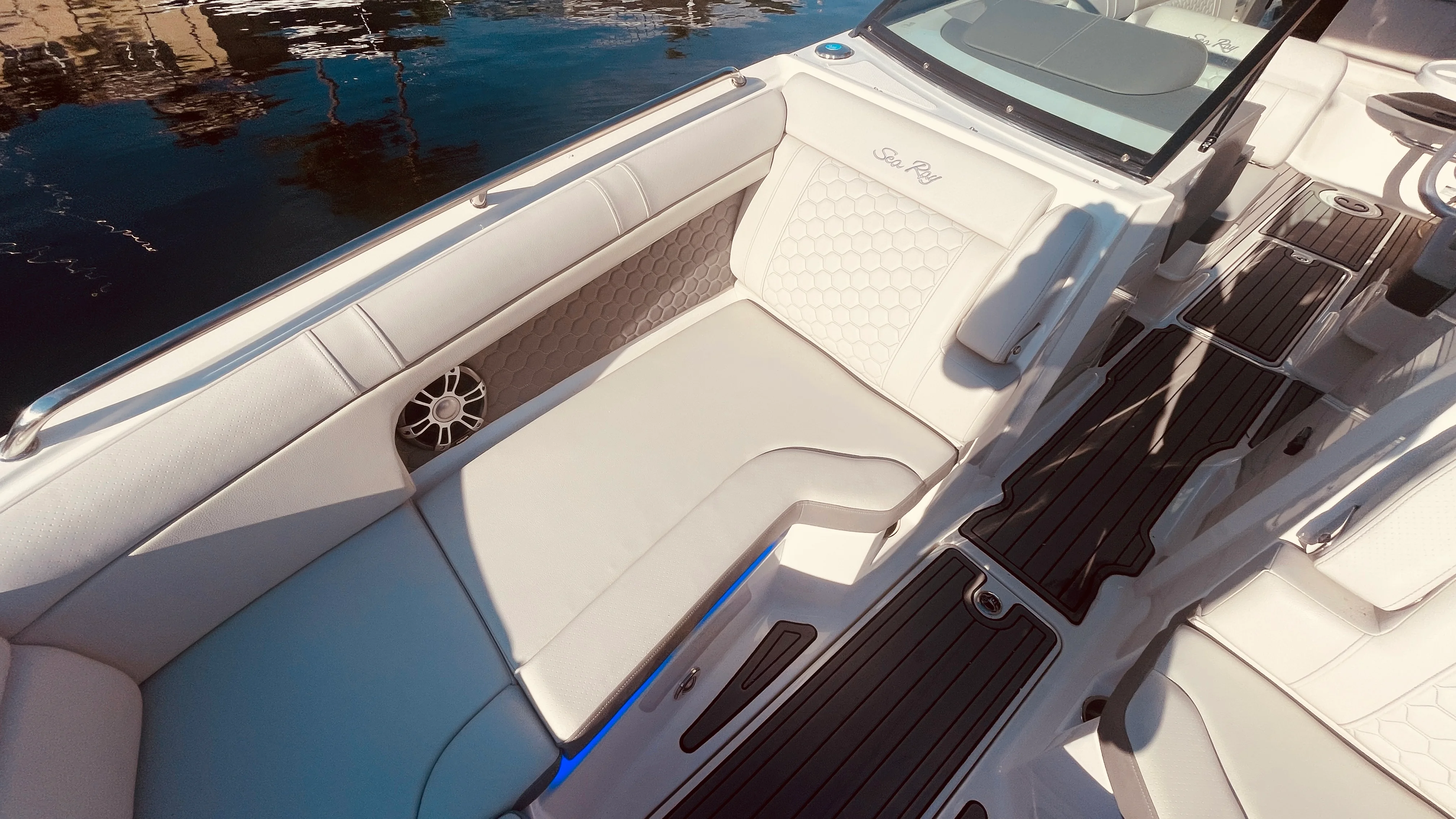 2023 Sea Ray 270 SPX OB Image Thumbnail #12