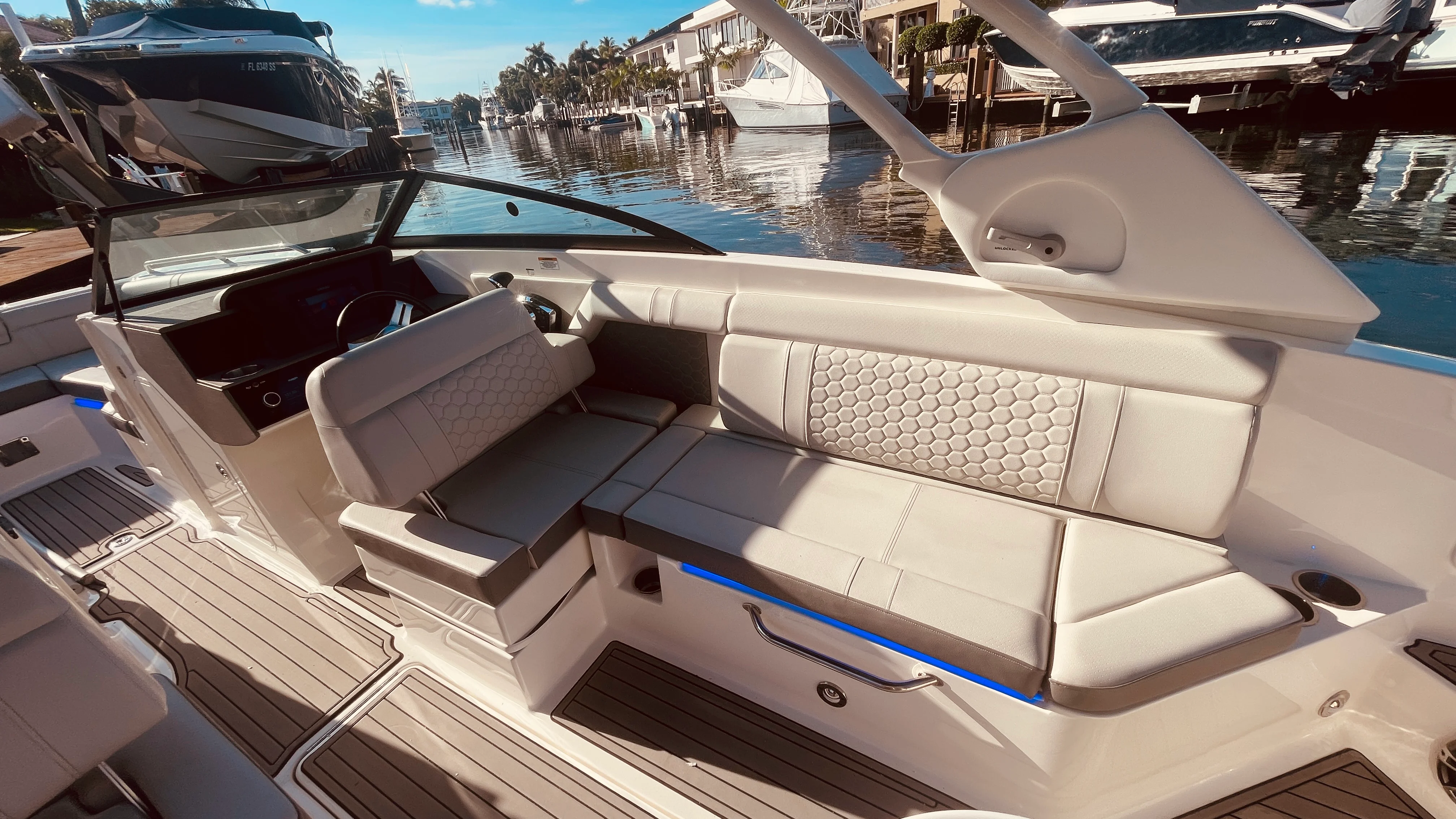 2023 Sea Ray 270 SPX OB Image Thumbnail #24