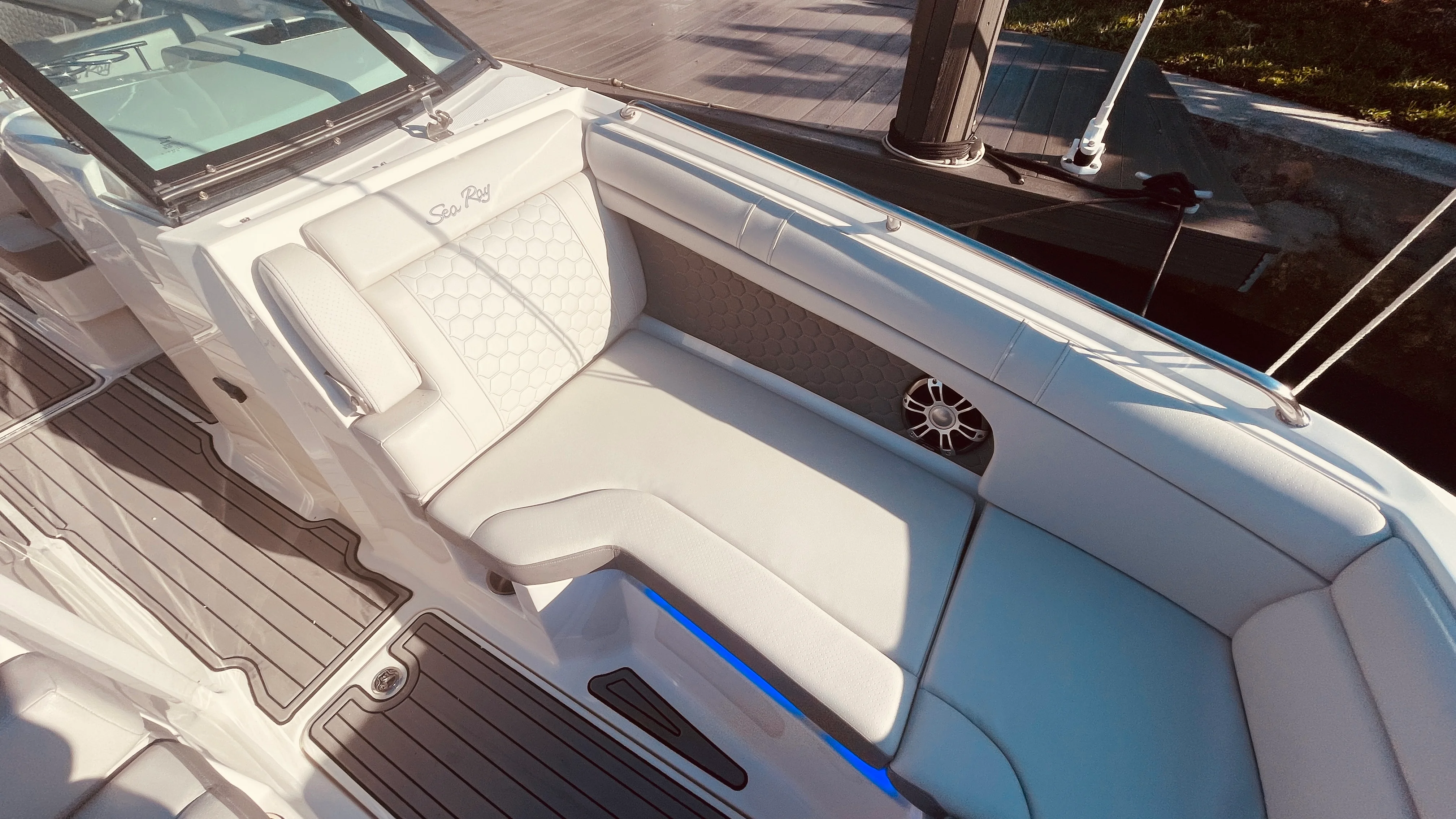 2023 Sea Ray 270 SPX OB Image Thumbnail #11