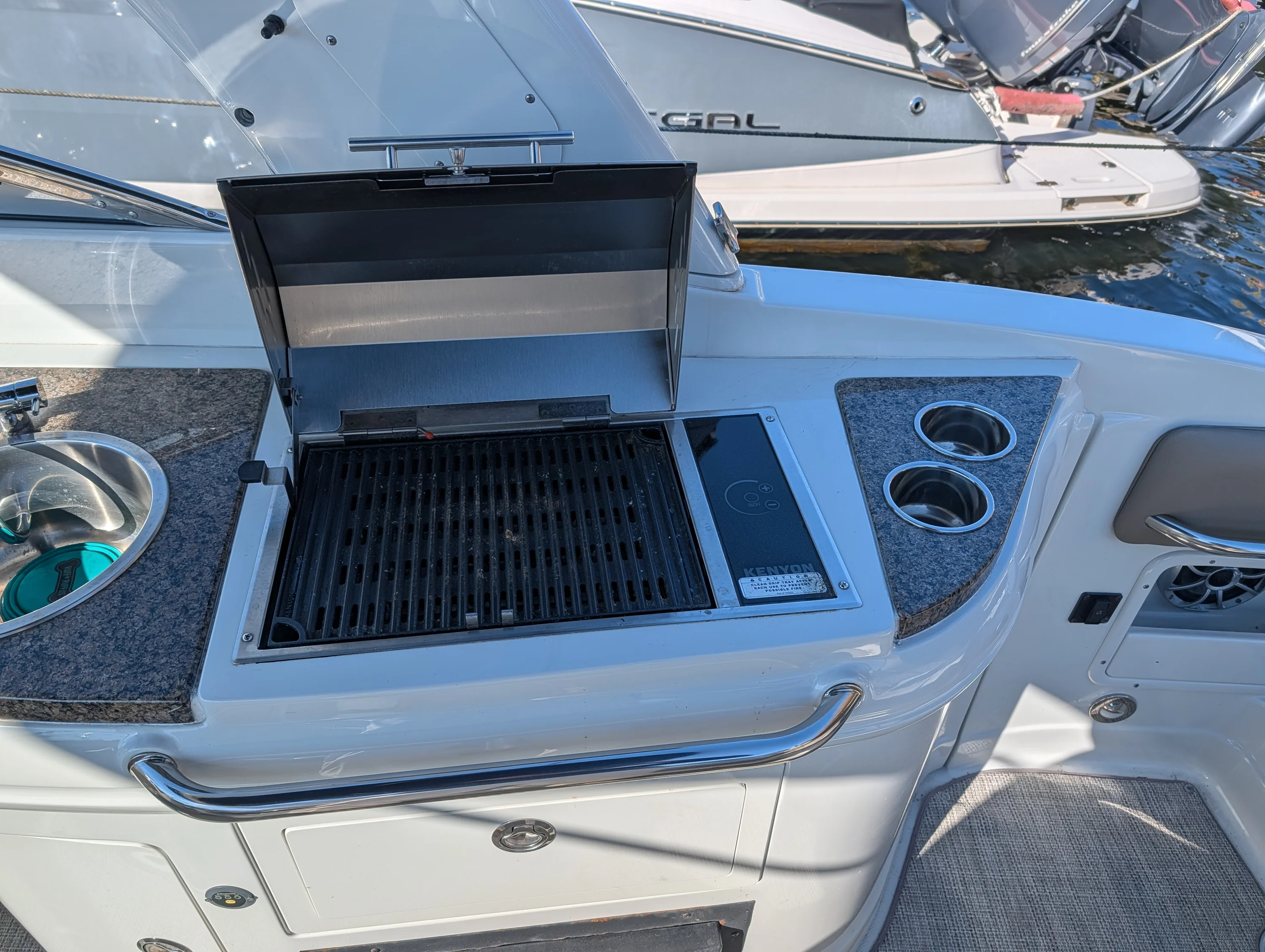 2019 Crownline 285 XS Image Thumbnail #12