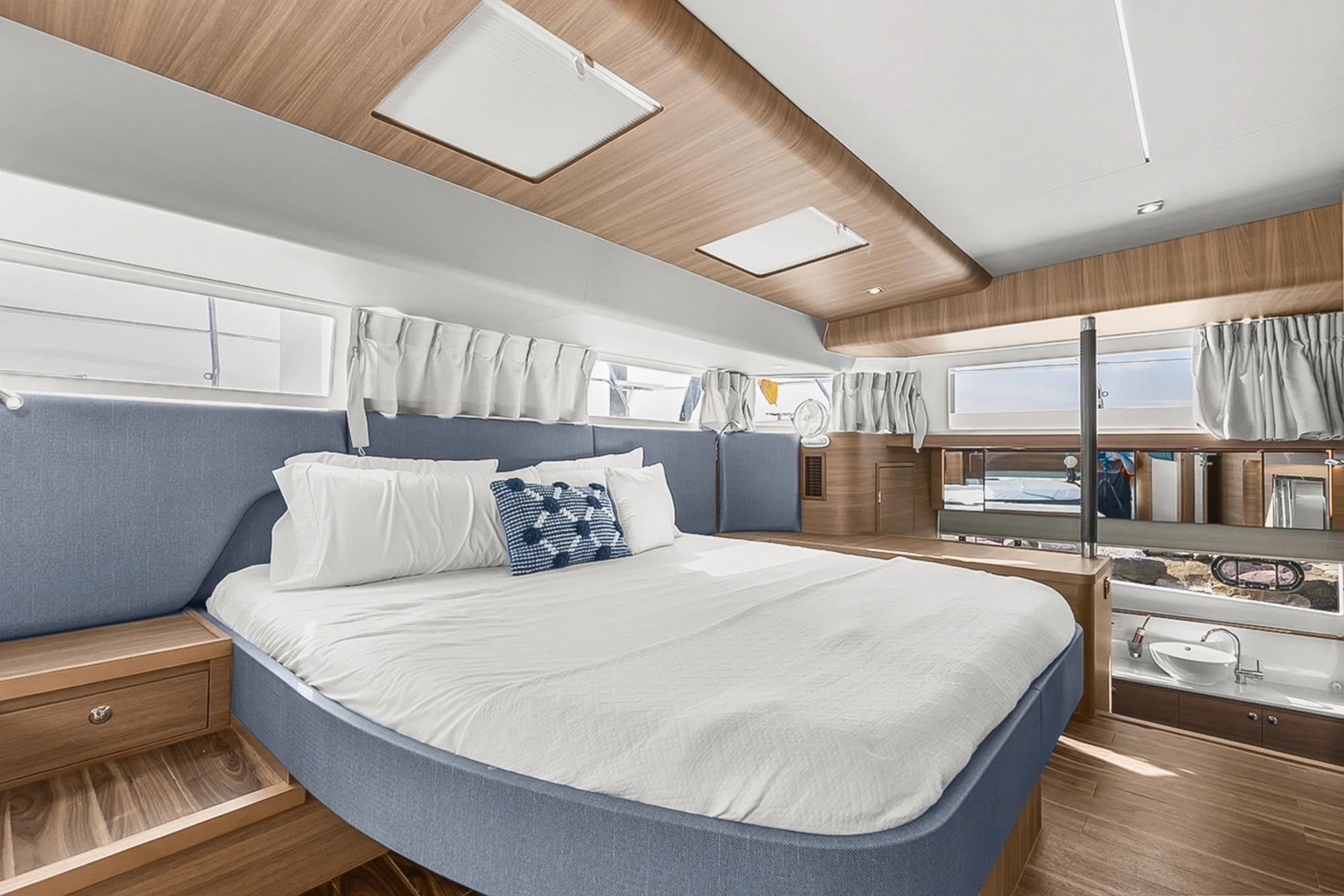 2022 Aquila 54 Image Thumbnail #9