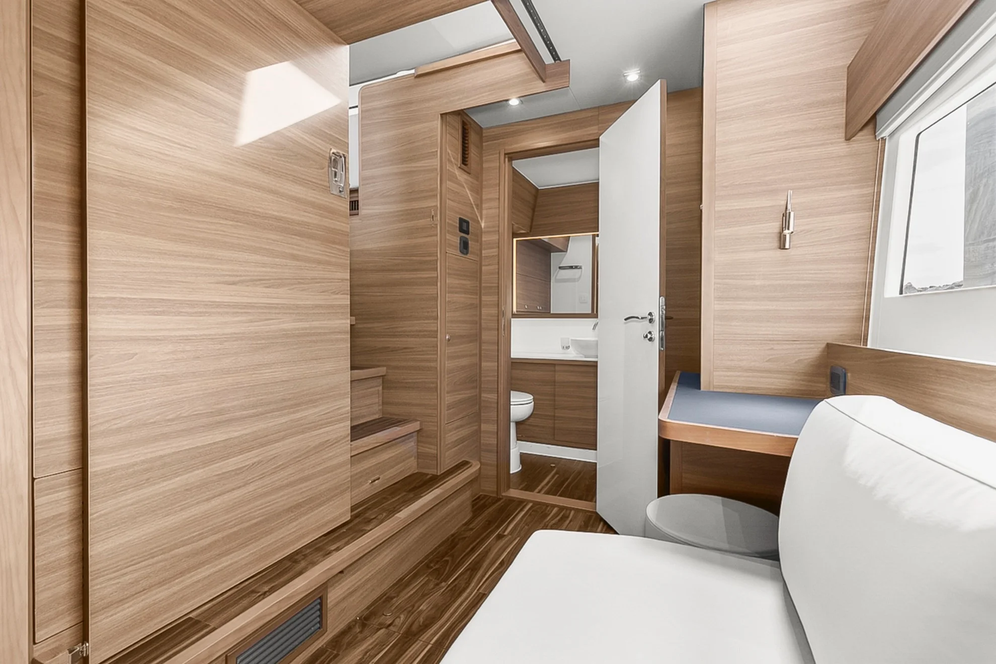 2022 Aquila 54 Image Thumbnail #18