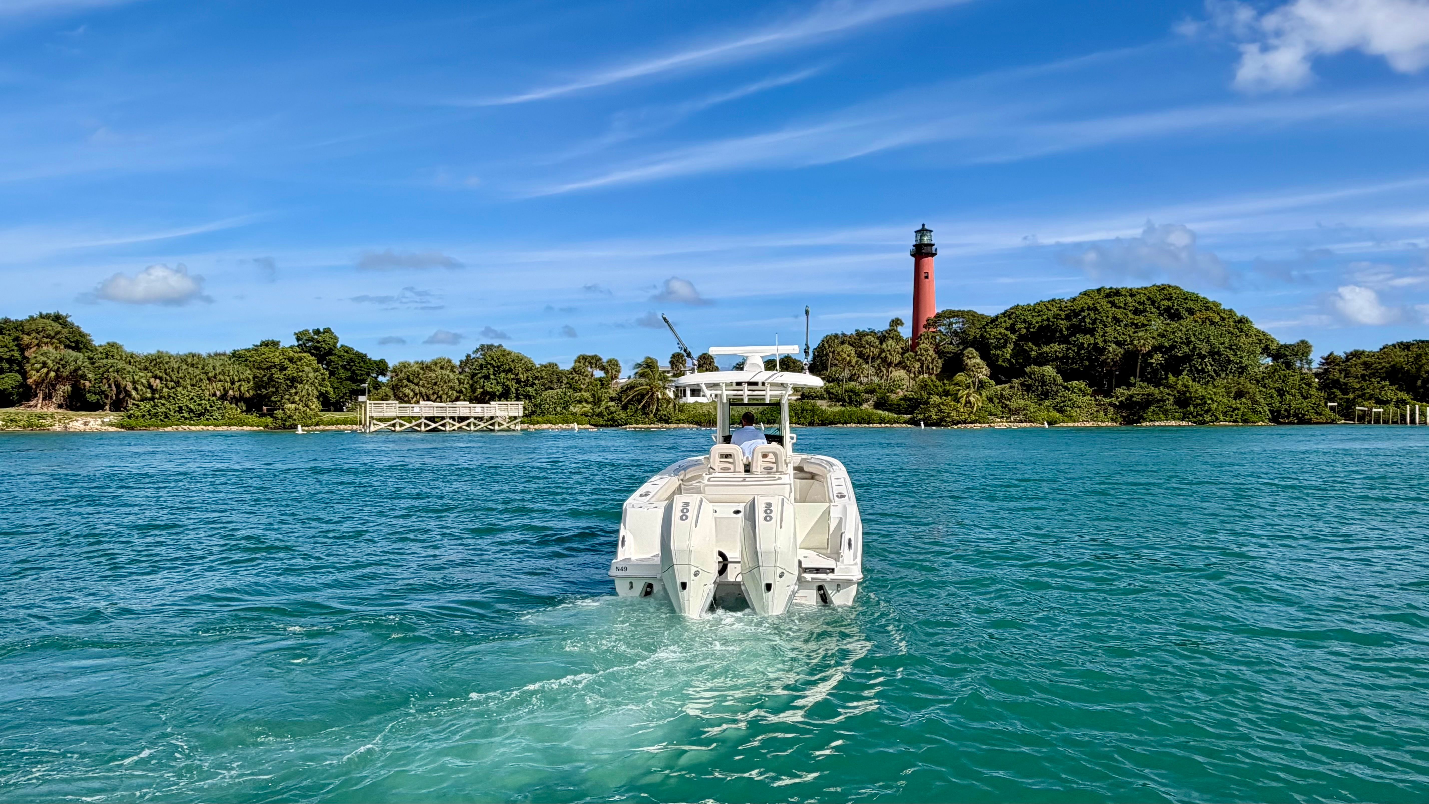 2019 Boston Whaler 280 OUTRAGE Image Thumbnail #2