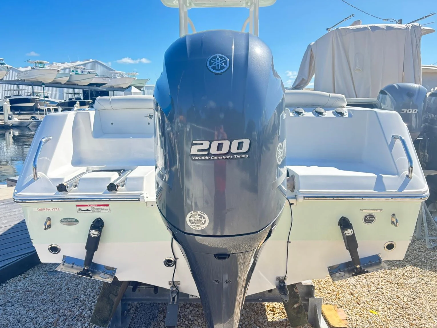 2016 Sea Hunt ULTRA 225 Image Thumbnail #13