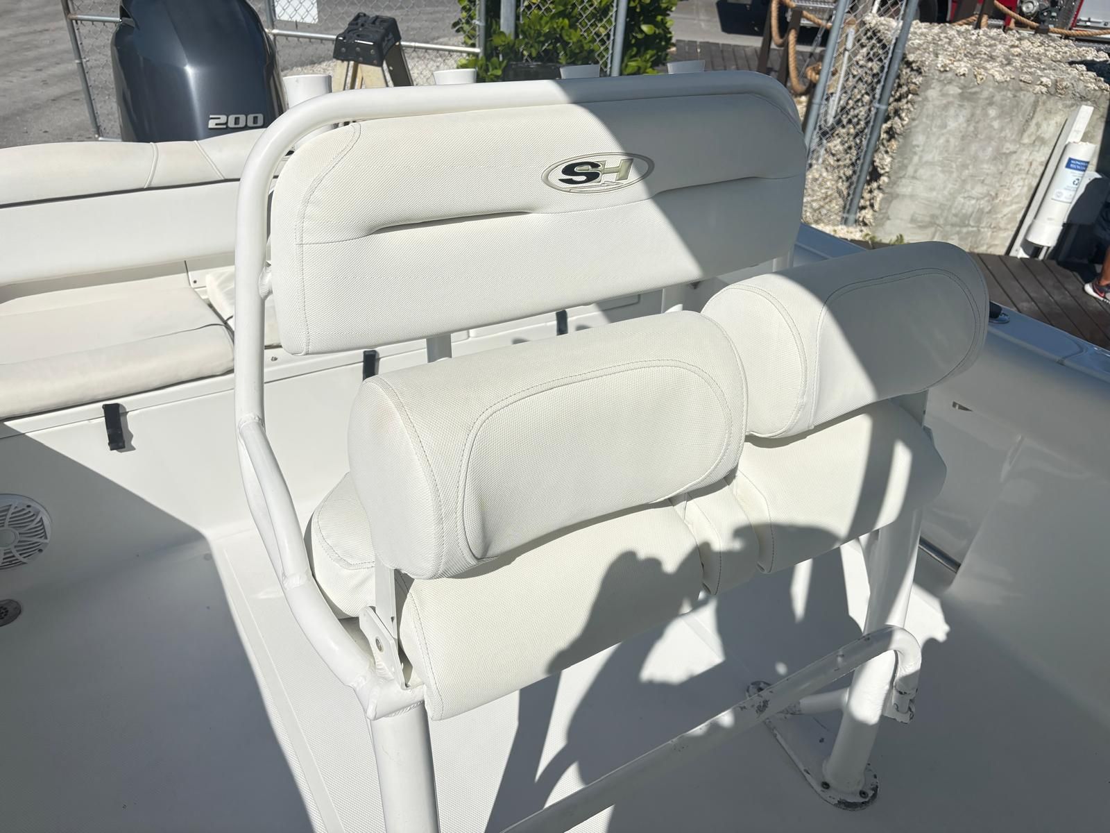 2016 Sea Hunt ULTRA 225 Image Thumbnail #8