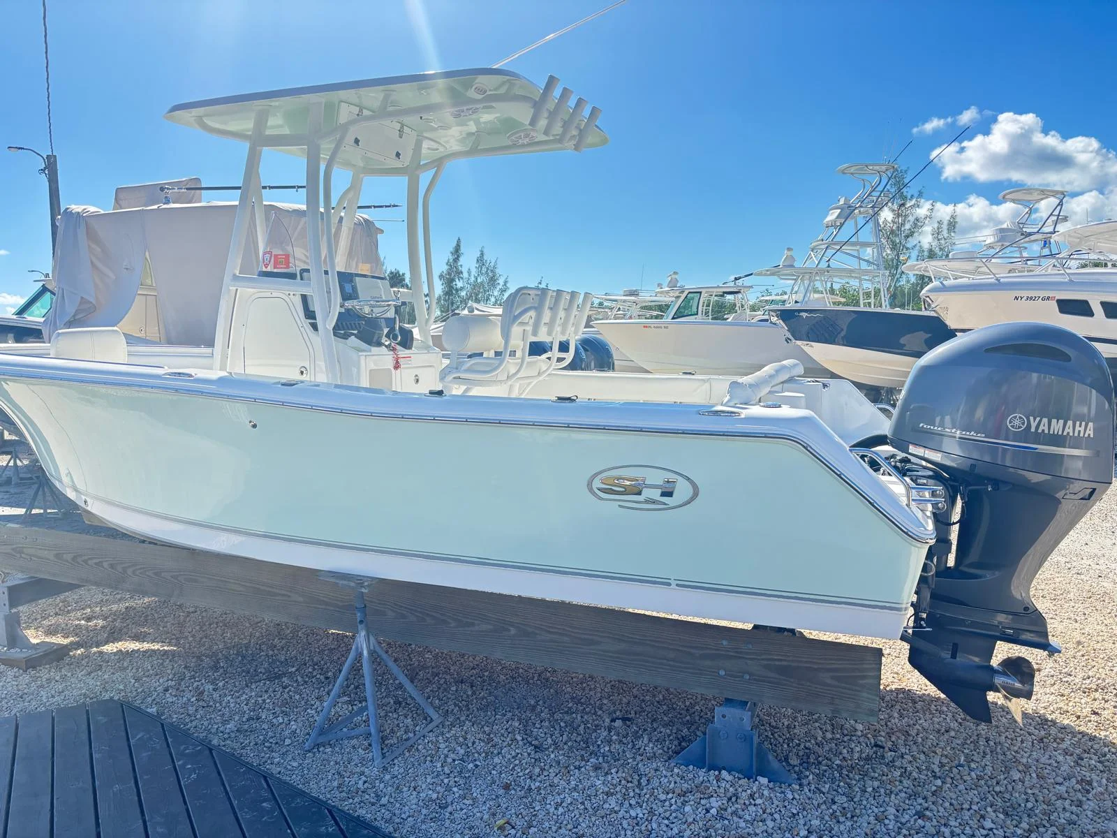 2016 Sea Hunt ULTRA 225 Image Thumbnail #11