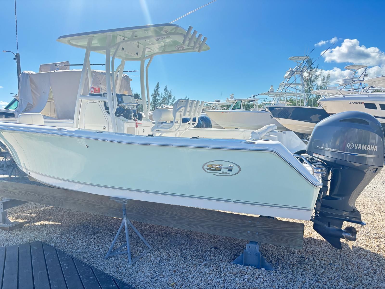 2016 Sea Hunt ULTRA 225 Image Thumbnail #0