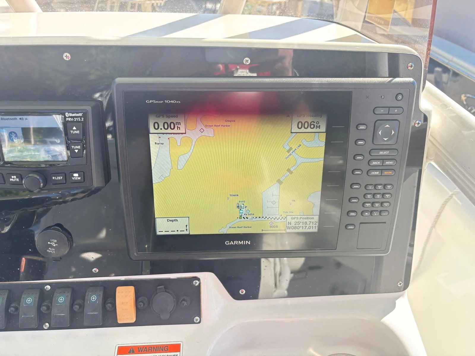 2016 Sea Hunt ULTRA 225 Image Thumbnail #7