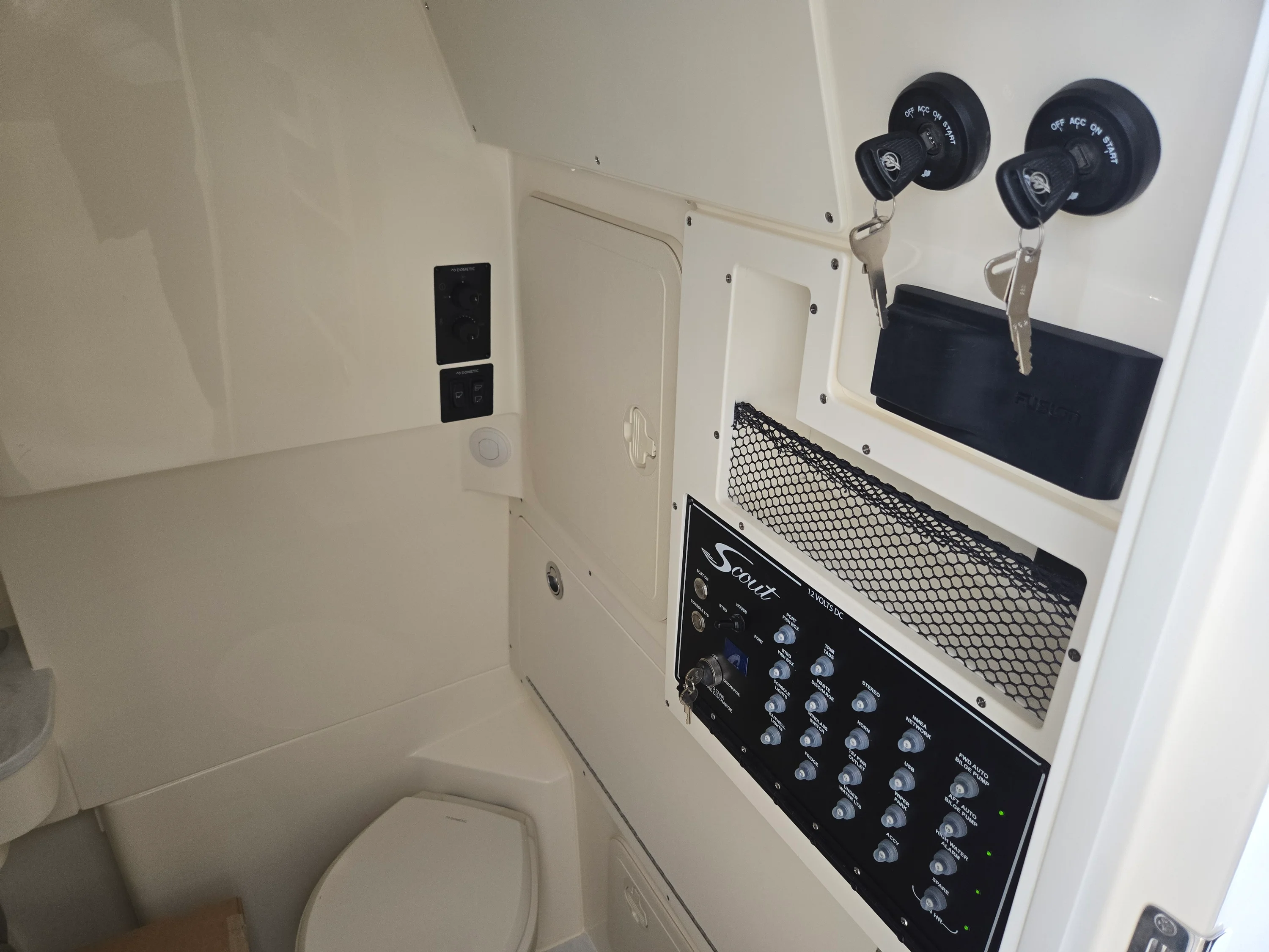 2026 Scout 305 LXF Image Thumbnail #16