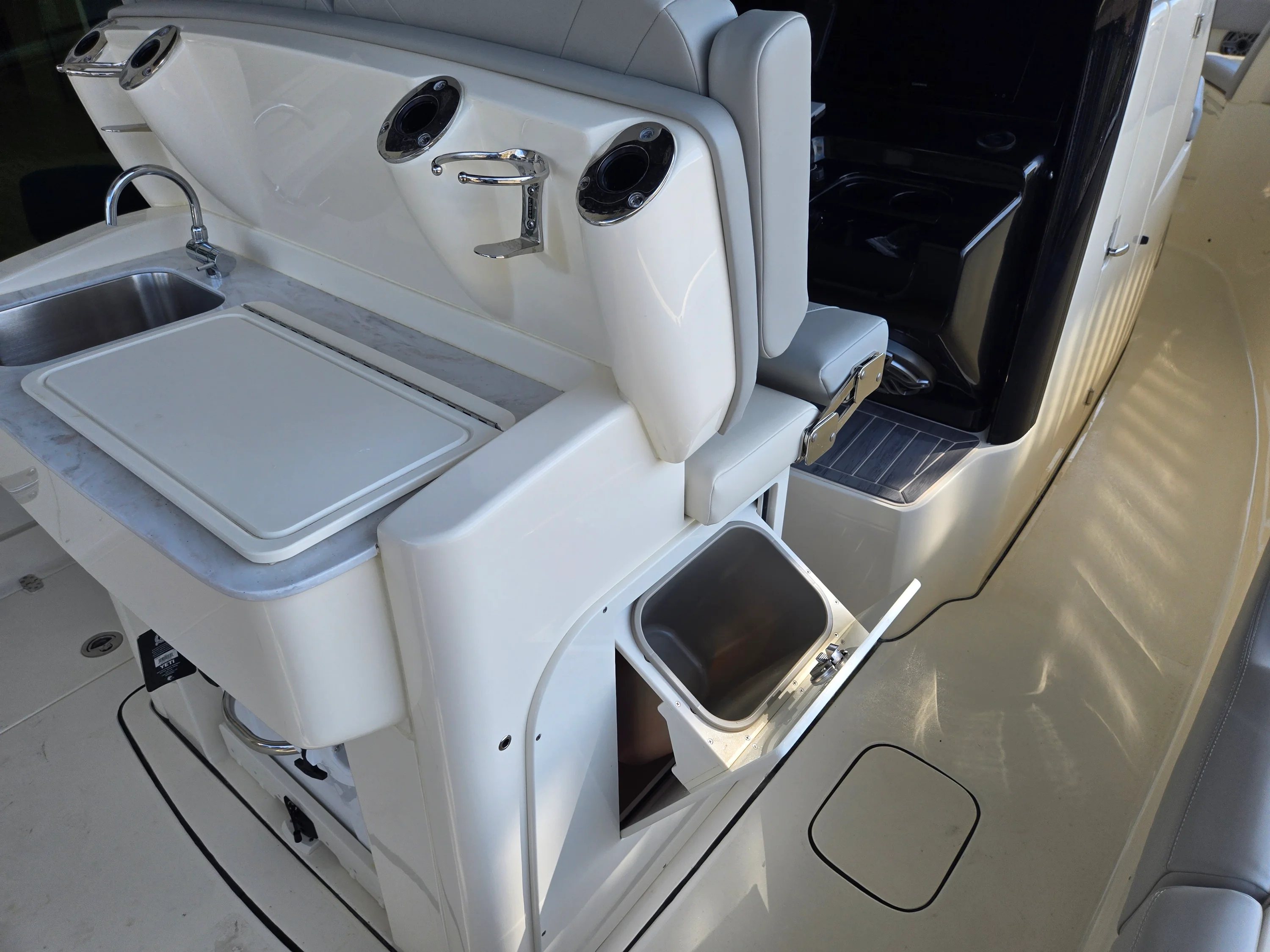 2026 Scout 305 LXF Image Thumbnail #8