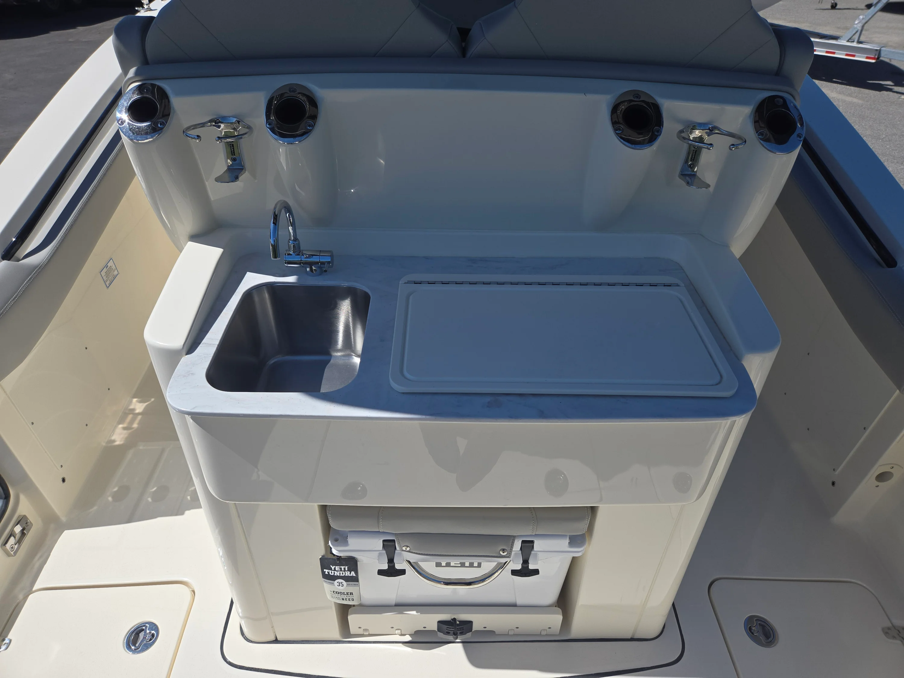 2026 Scout 305 LXF Image Thumbnail #7