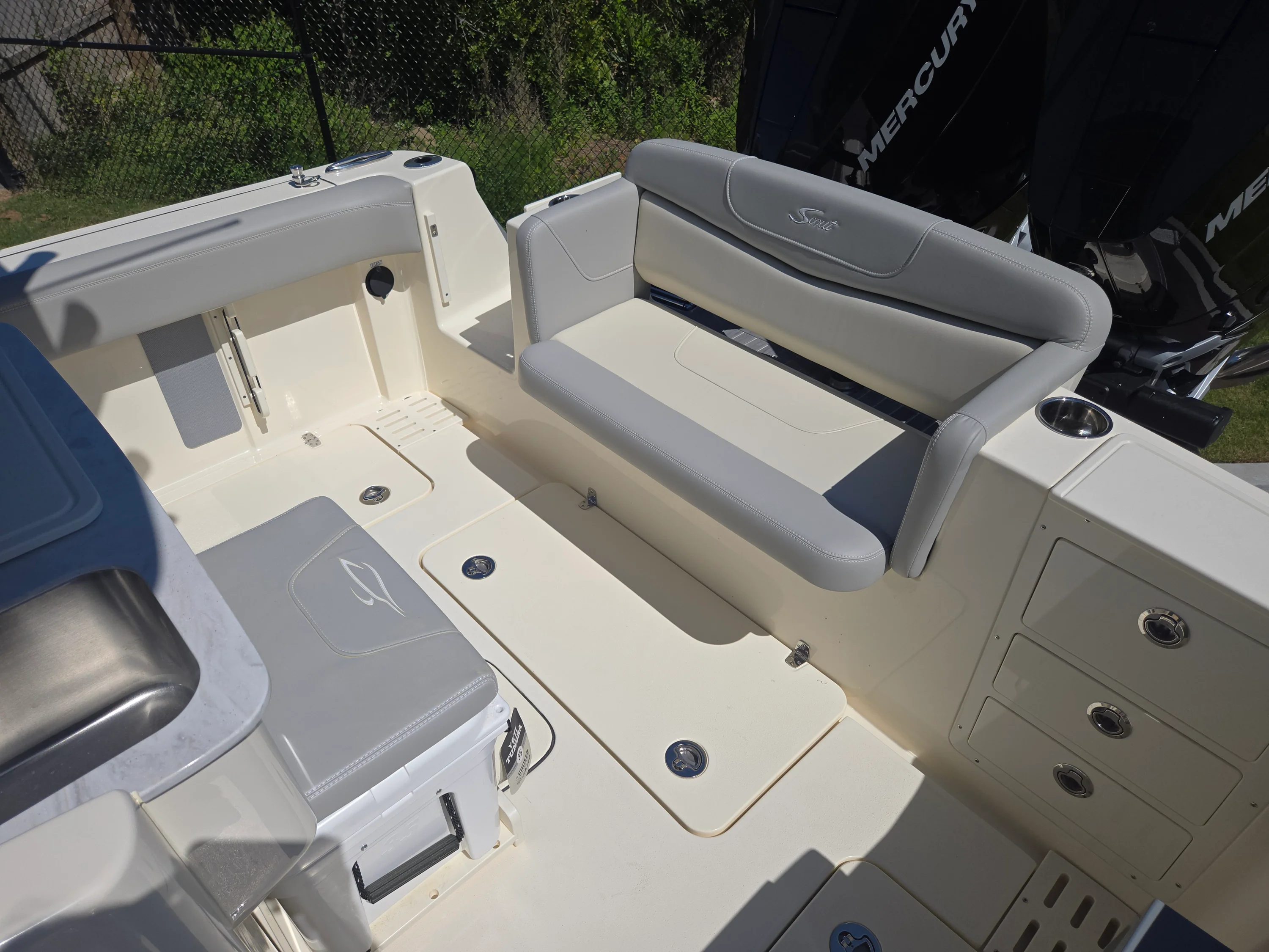 2026 Scout 305 LXF Image Thumbnail #3