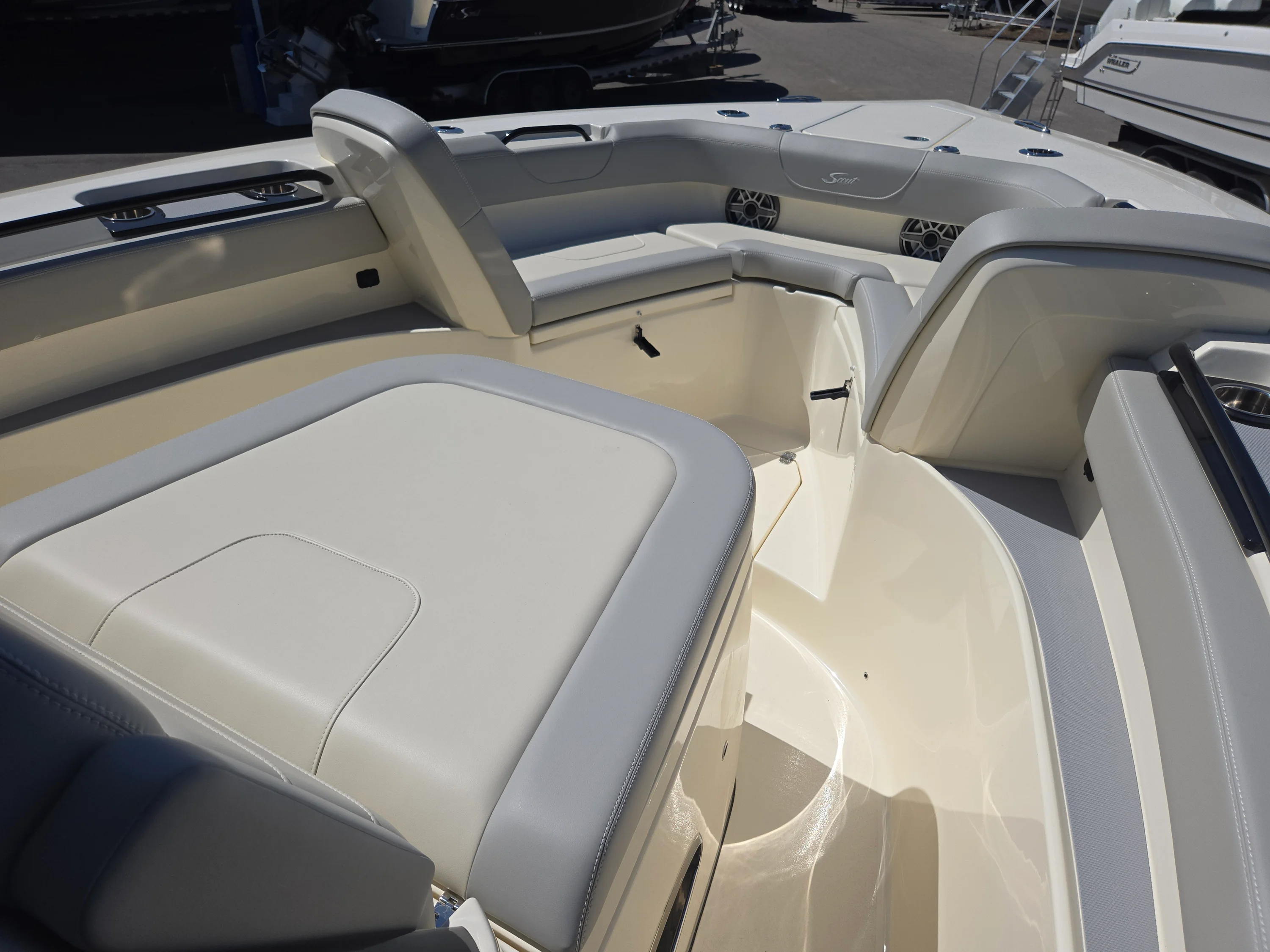 2026 Scout 305 LXF Image Thumbnail #21