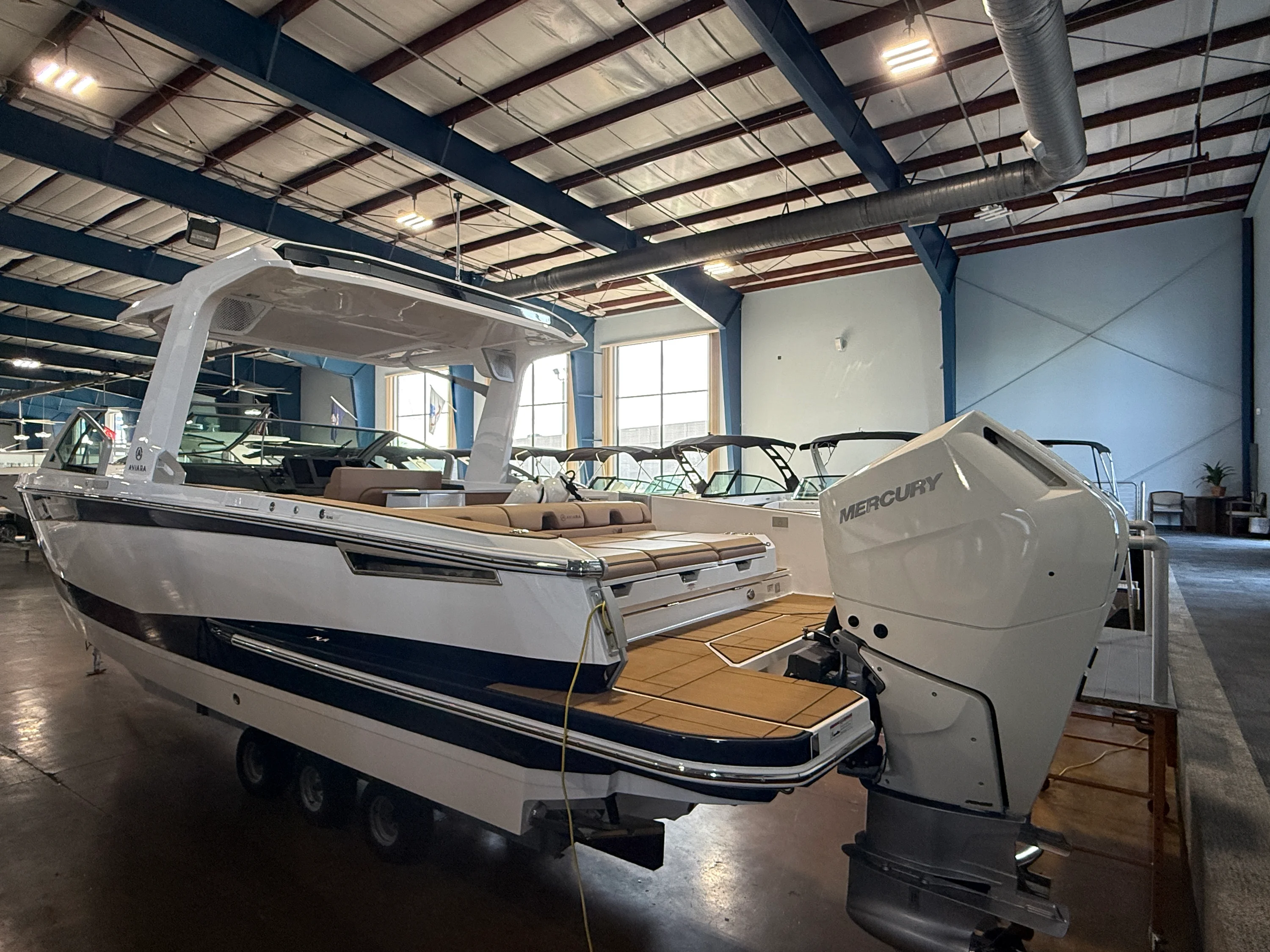 2025 Aviara AV32 Outboard Image Thumbnail #2