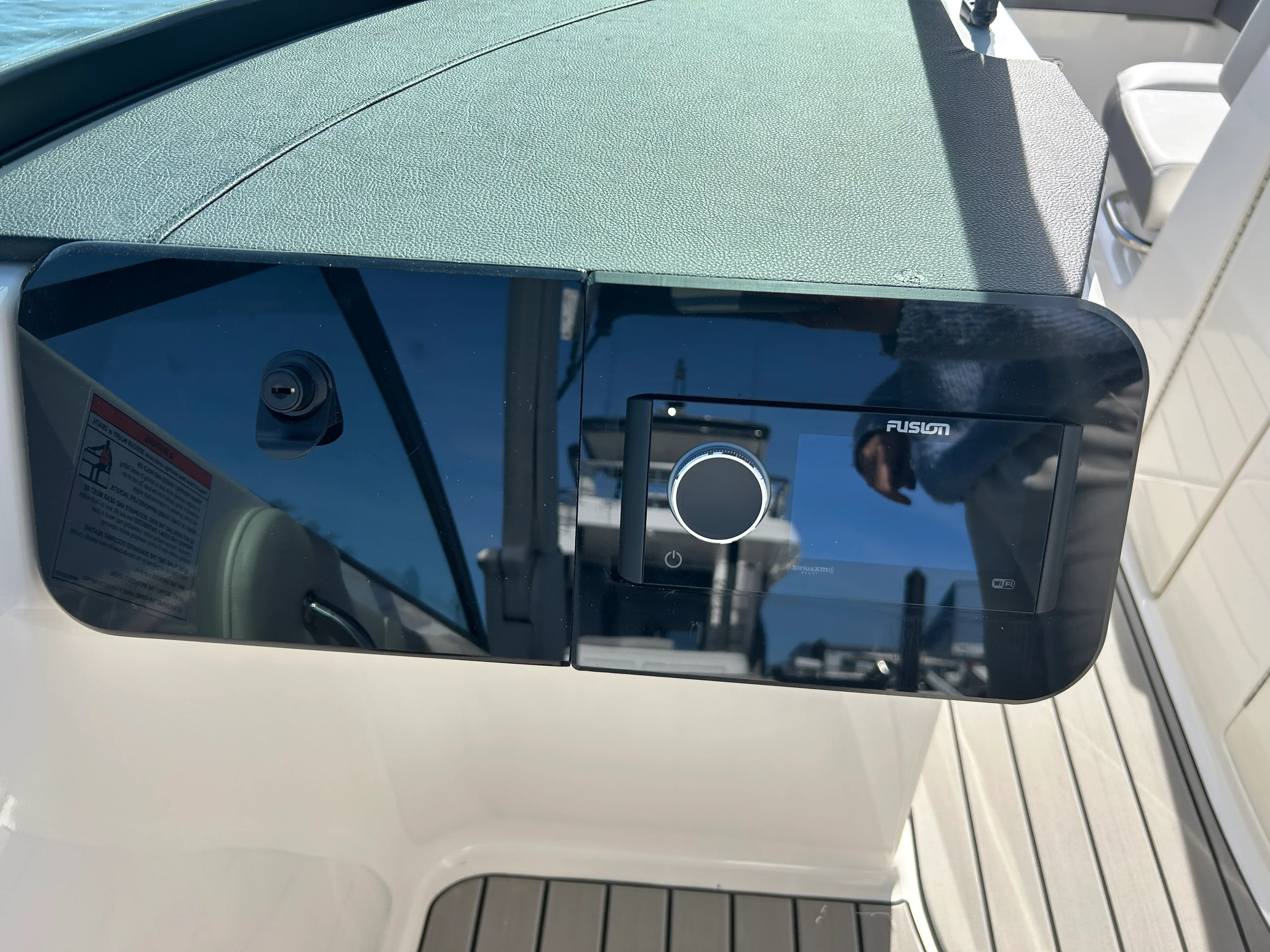 2026 Sea Ray SDX 270 Outboard Image Thumbnail #17