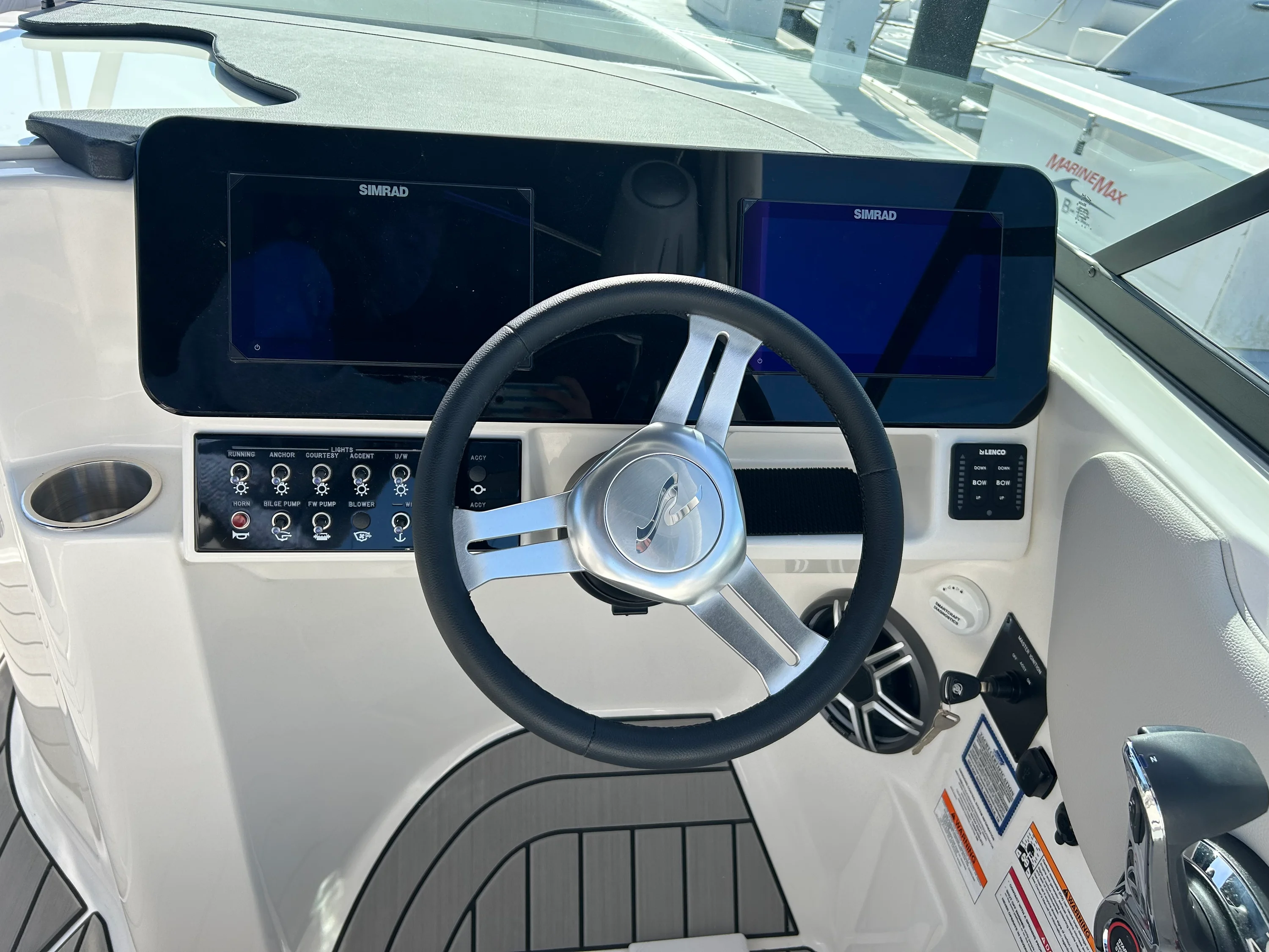 2026 Sea Ray SDX 270 Outboard Image Thumbnail #14