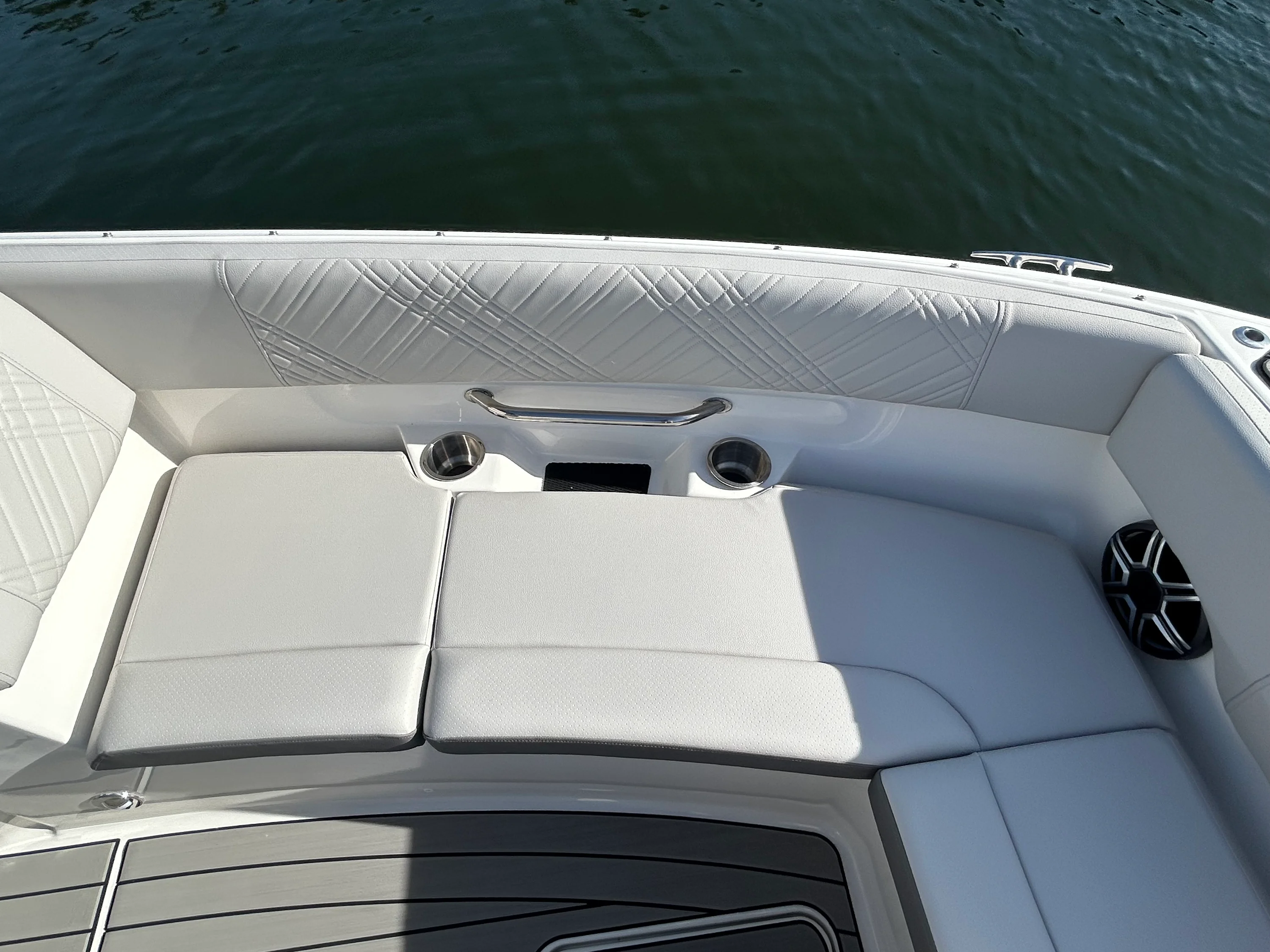 2026 Sea Ray SDX 270 Outboard Image Thumbnail #22