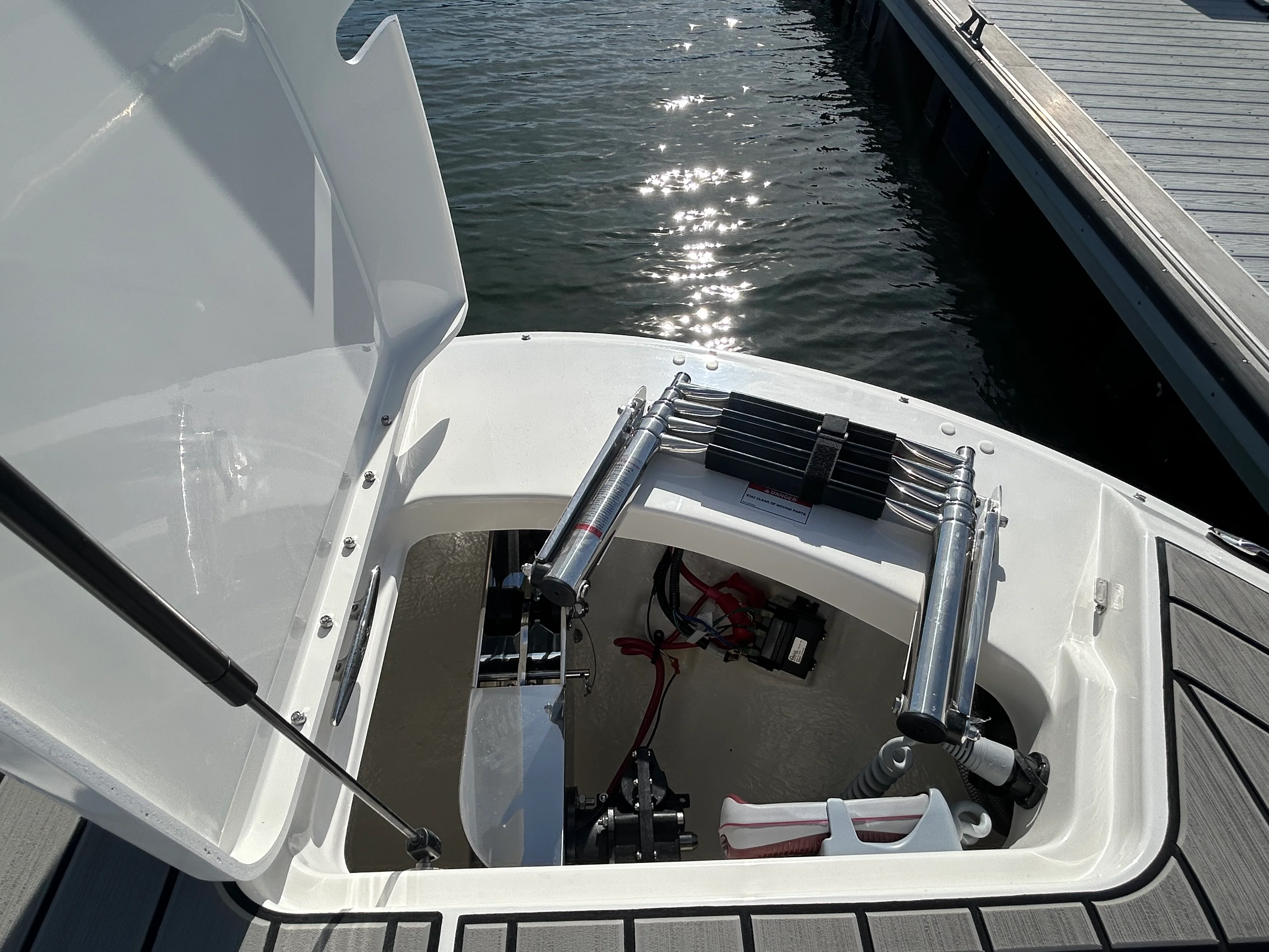 2026 Sea Ray SDX 270 Outboard Image Thumbnail #26