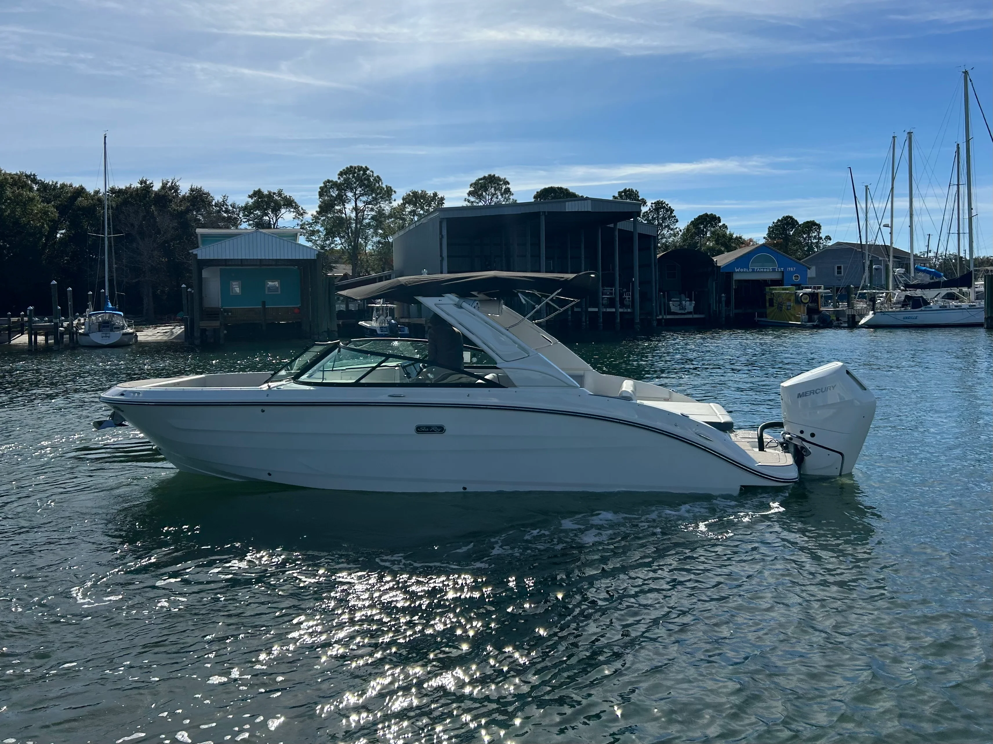 2026 Sea Ray SDX 270 Outboard Image Thumbnail #1