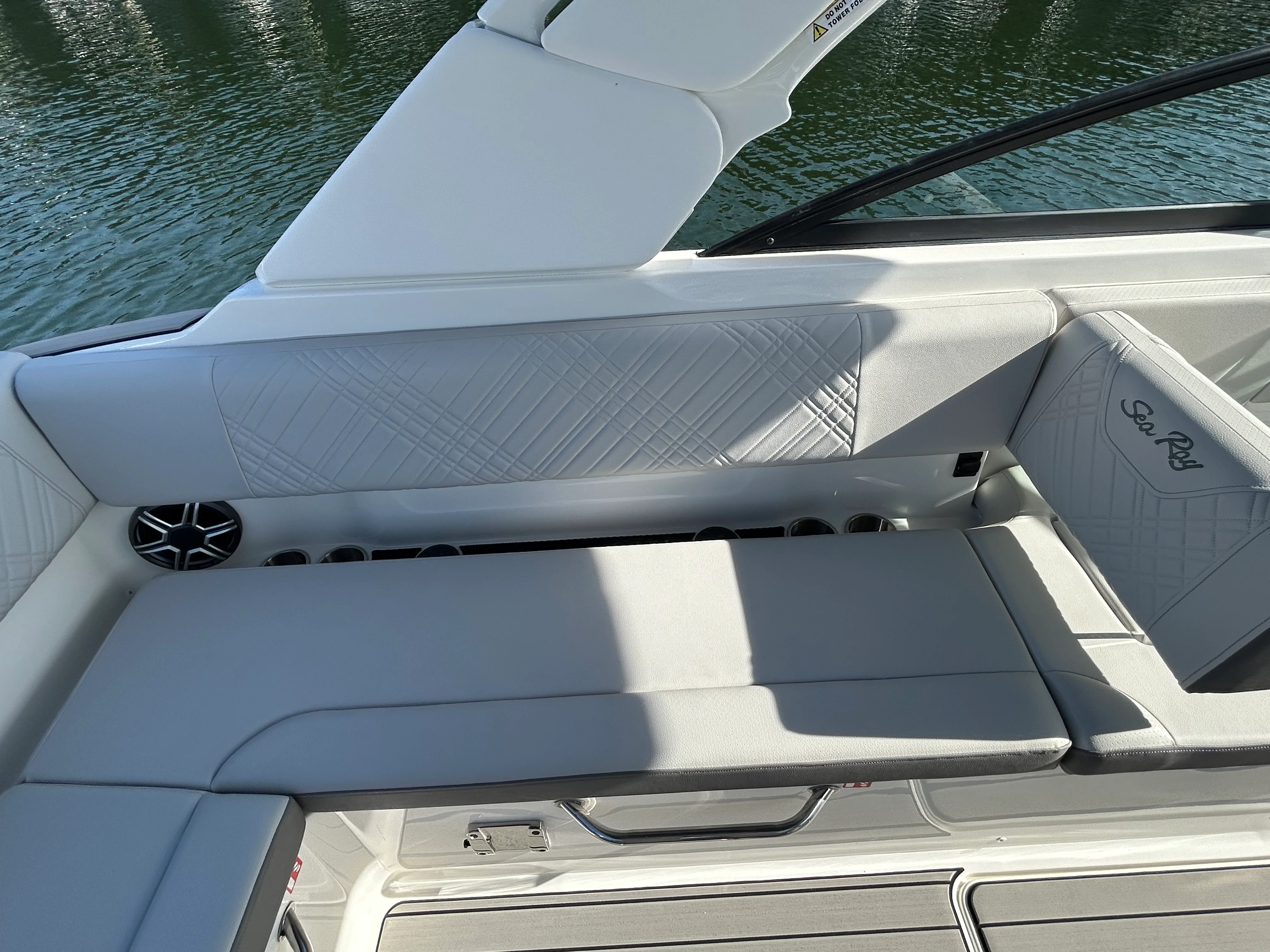 2026 Sea Ray SDX 270 Outboard Image Thumbnail #11