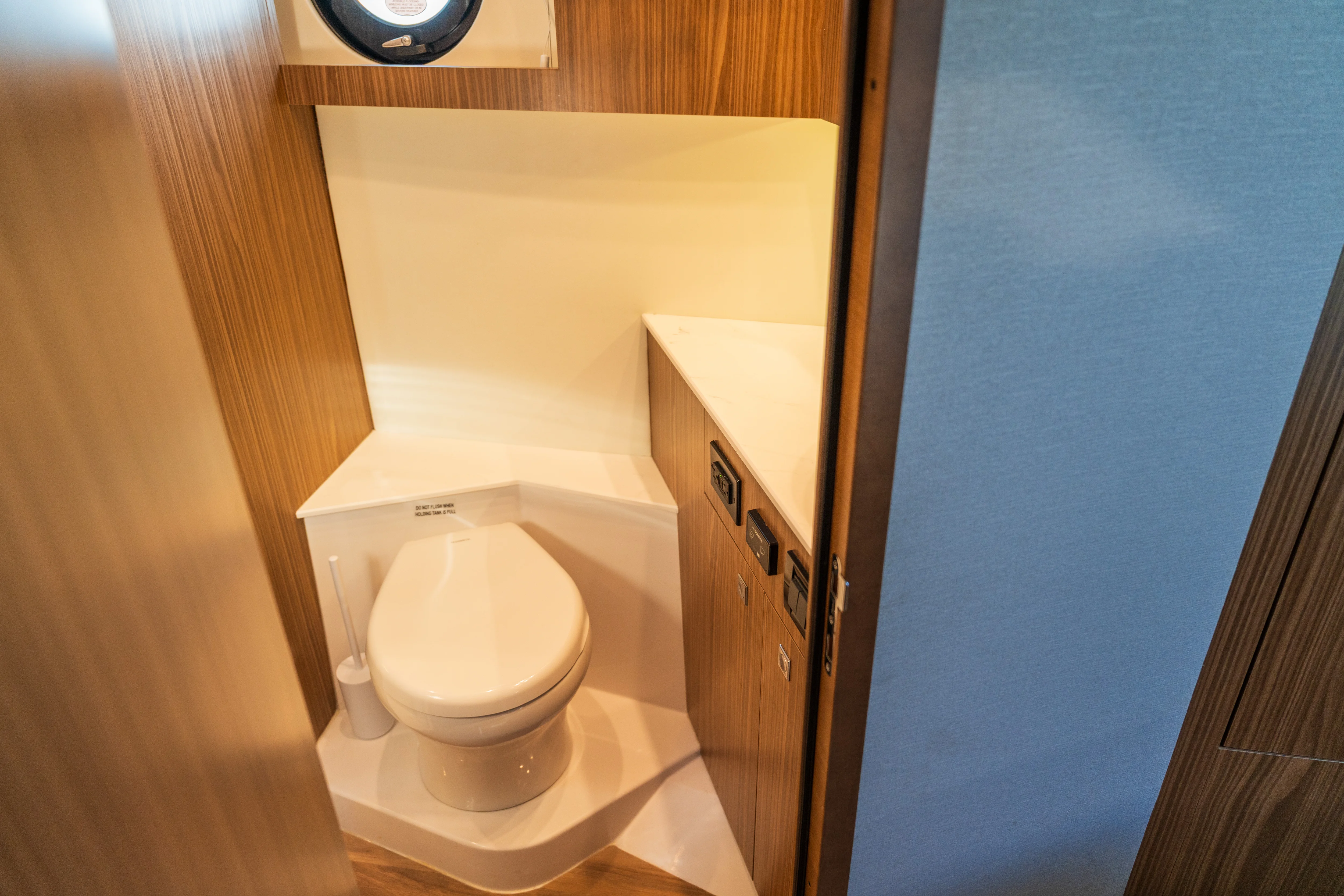 2024 Cruisers Yachts 42 Cantius Image Thumbnail #35