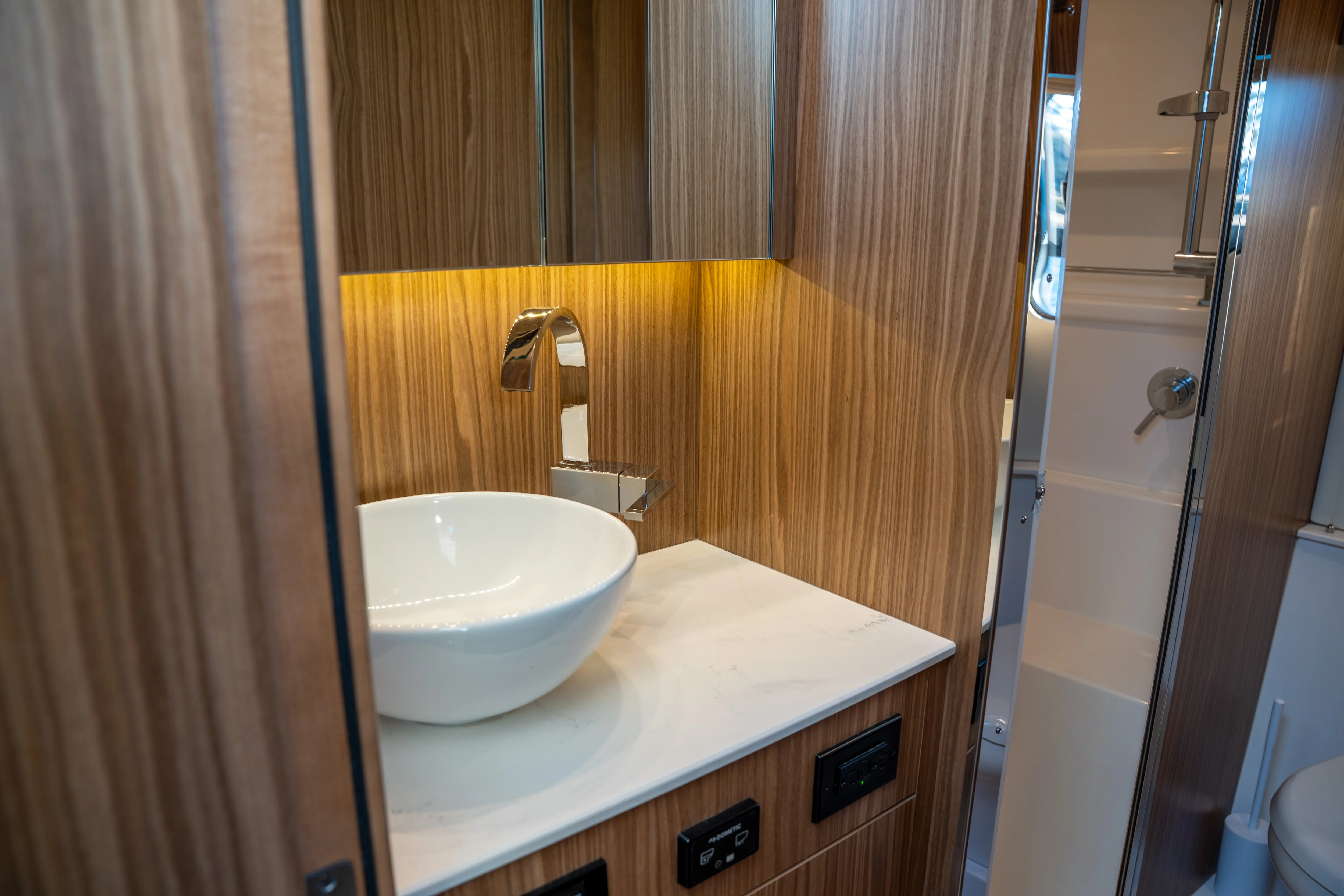 2024 Cruisers Yachts 42 Cantius Image Thumbnail #36