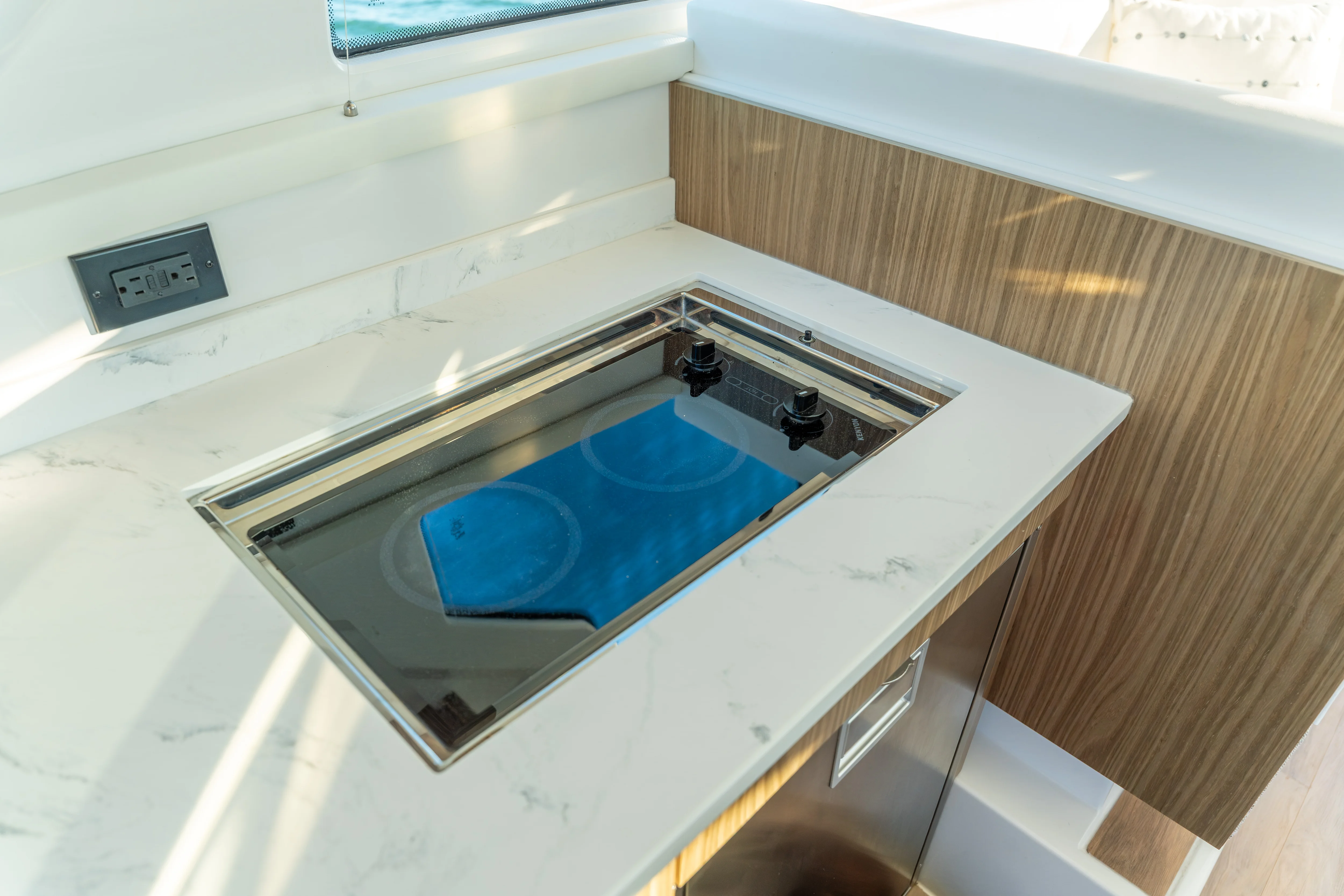 2024 Cruisers Yachts 42 Cantius Image Thumbnail #22