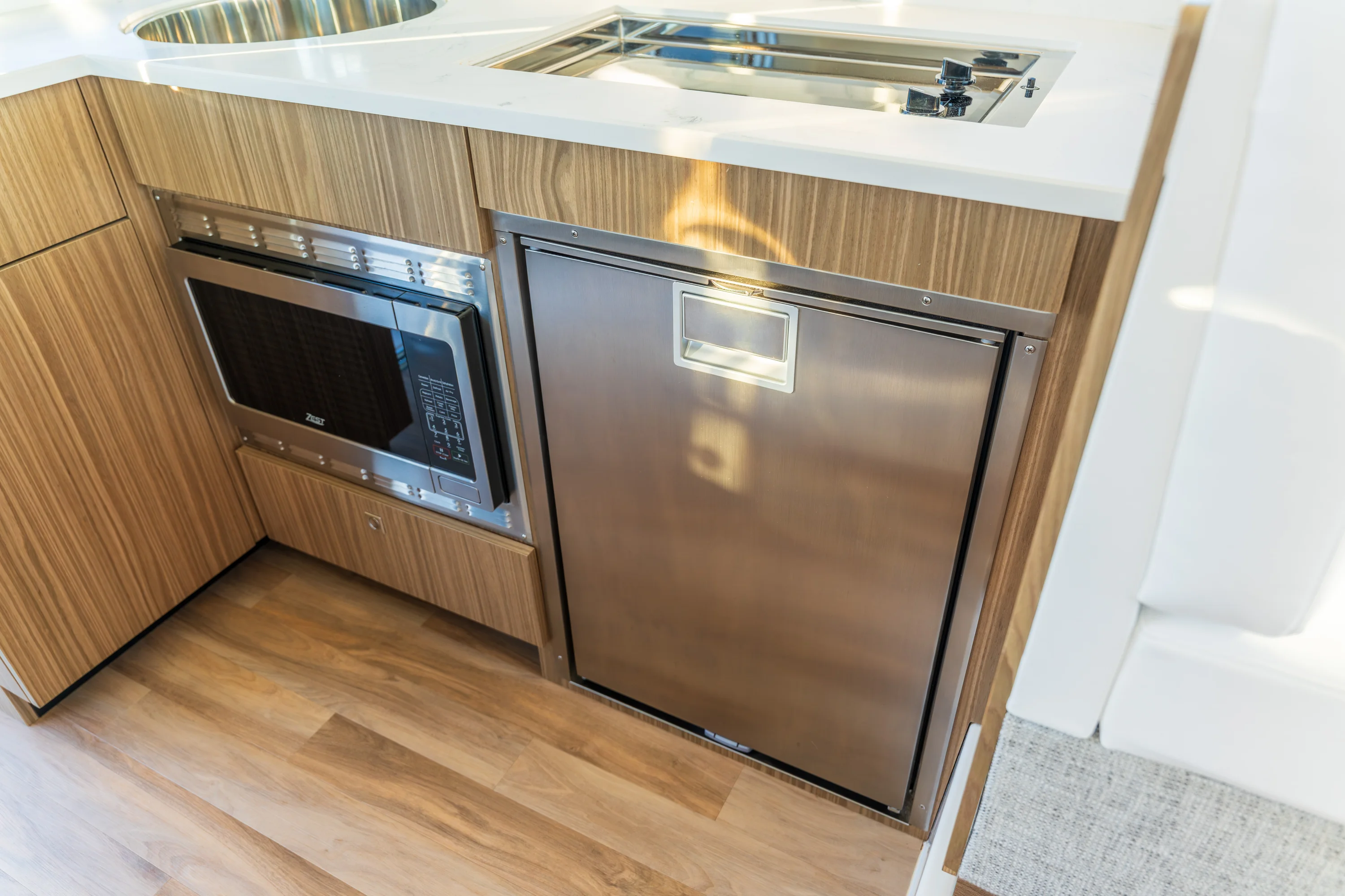 2024 Cruisers Yachts 42 Cantius Image Thumbnail #21